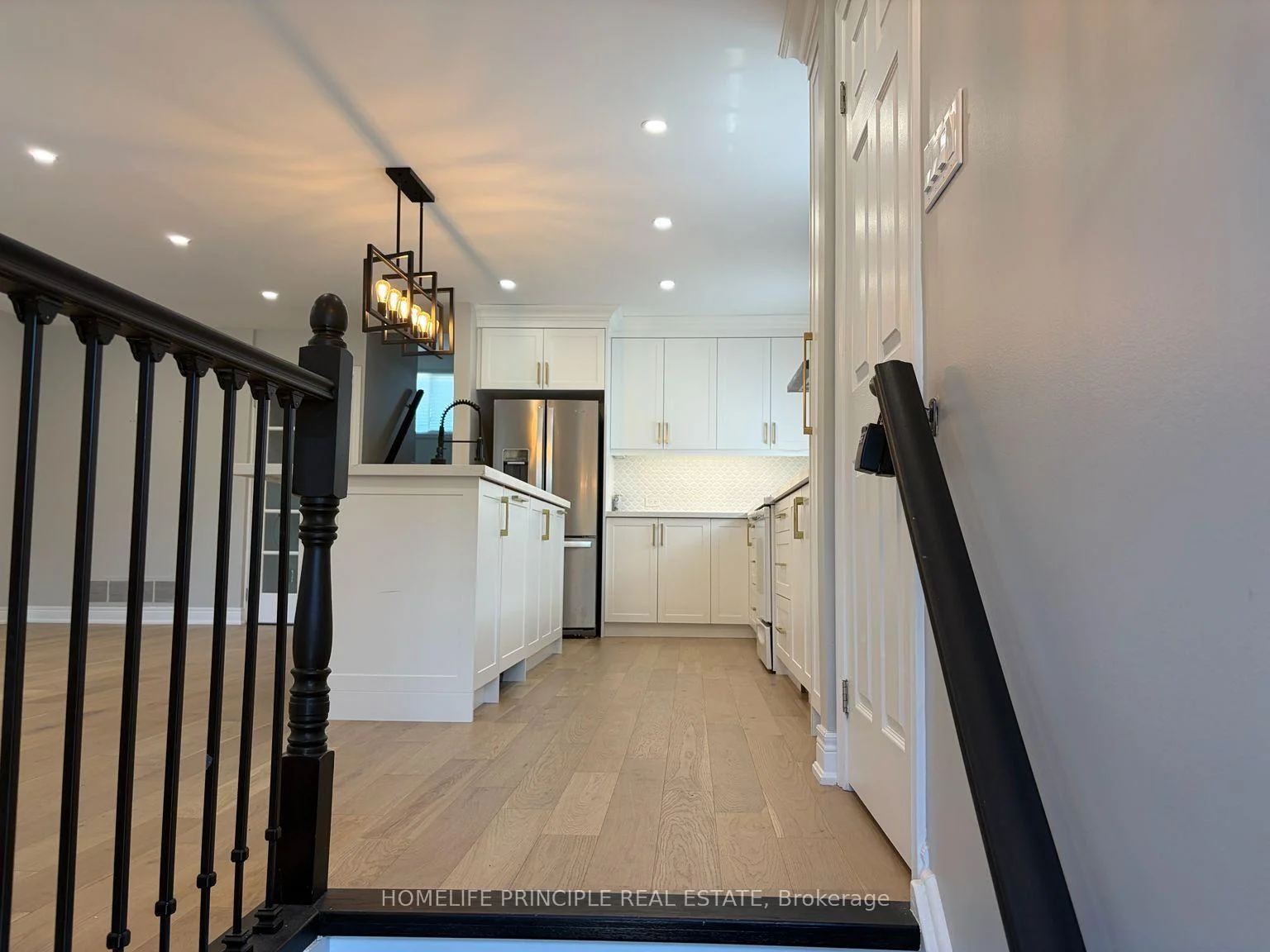Photo 2 of Unit Main, 101 Tall Grass Trail, Vaughan, East Woodbridge — HOMEH