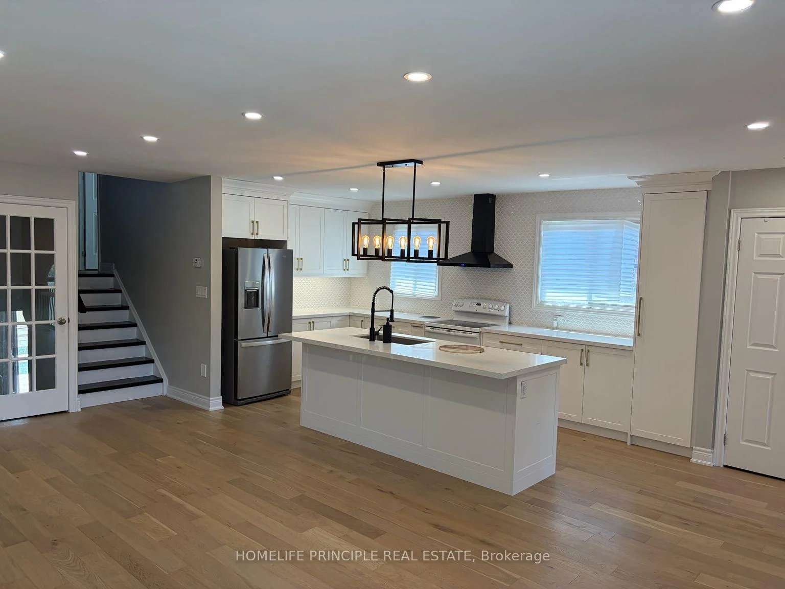 Photo 5 of Unit Main, 101 Tall Grass Trail, Vaughan, East Woodbridge — HOMEH