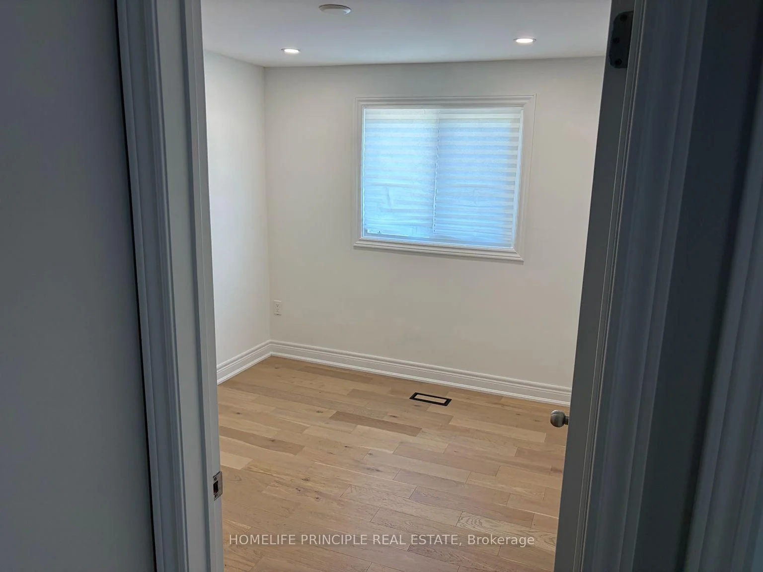 Photo 7 of Unit Main, 101 Tall Grass Trail, Vaughan, East Woodbridge — HOMEH