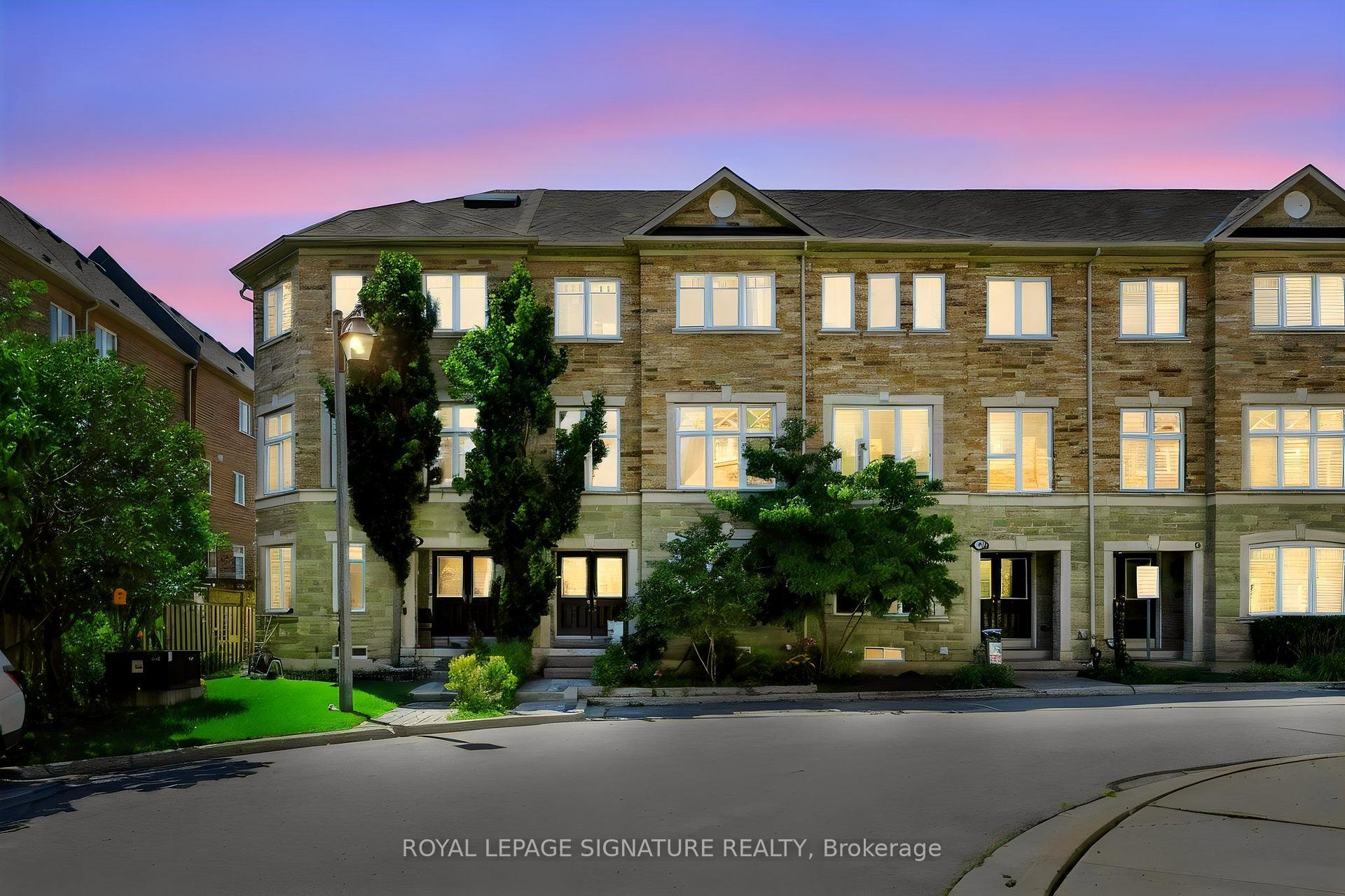 Photo 1 of 10 Clockwork Lane, Etobicoke, Stonegate-Queensway — HOMEH