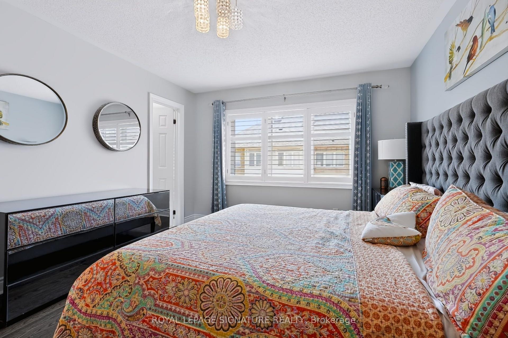 Photo 23 of 10 Clockwork Lane, Etobicoke, Stonegate-Queensway — HOMEH