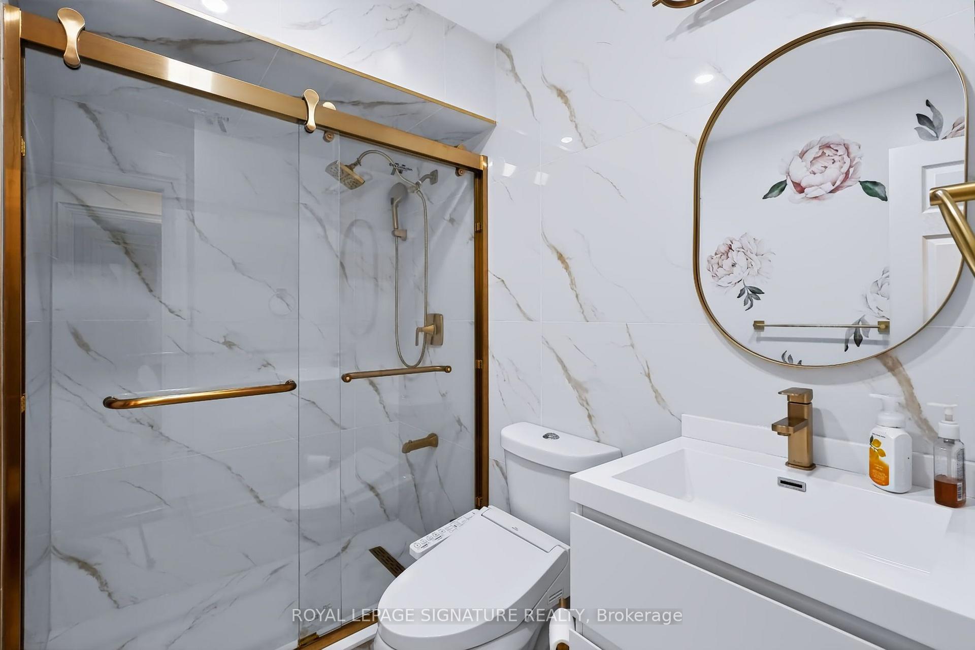 Photo 31 of 10 Clockwork Lane, Etobicoke, Stonegate-Queensway — HOMEH