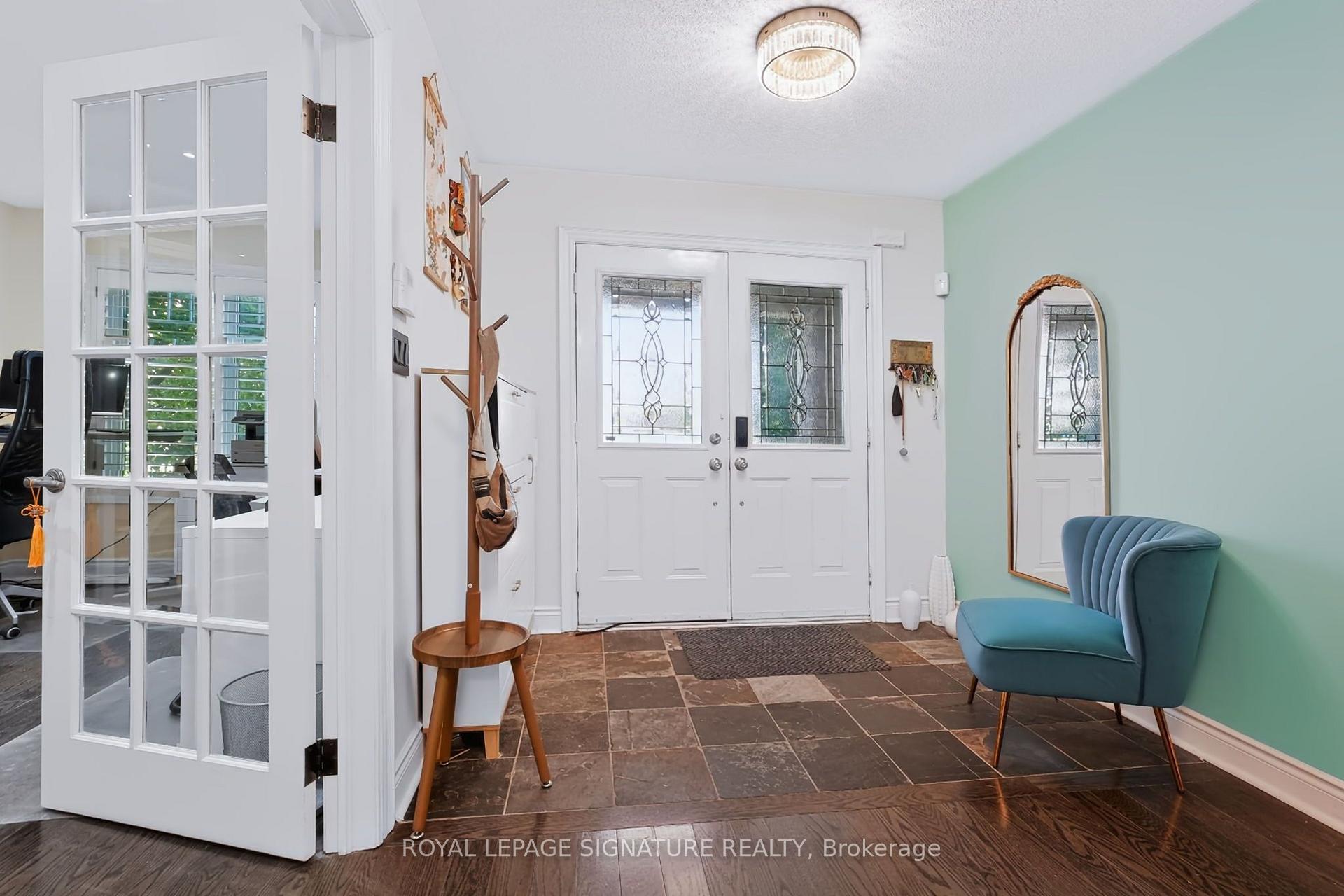 Photo 35 of 10 Clockwork Lane, Etobicoke, Stonegate-Queensway — HOMEH