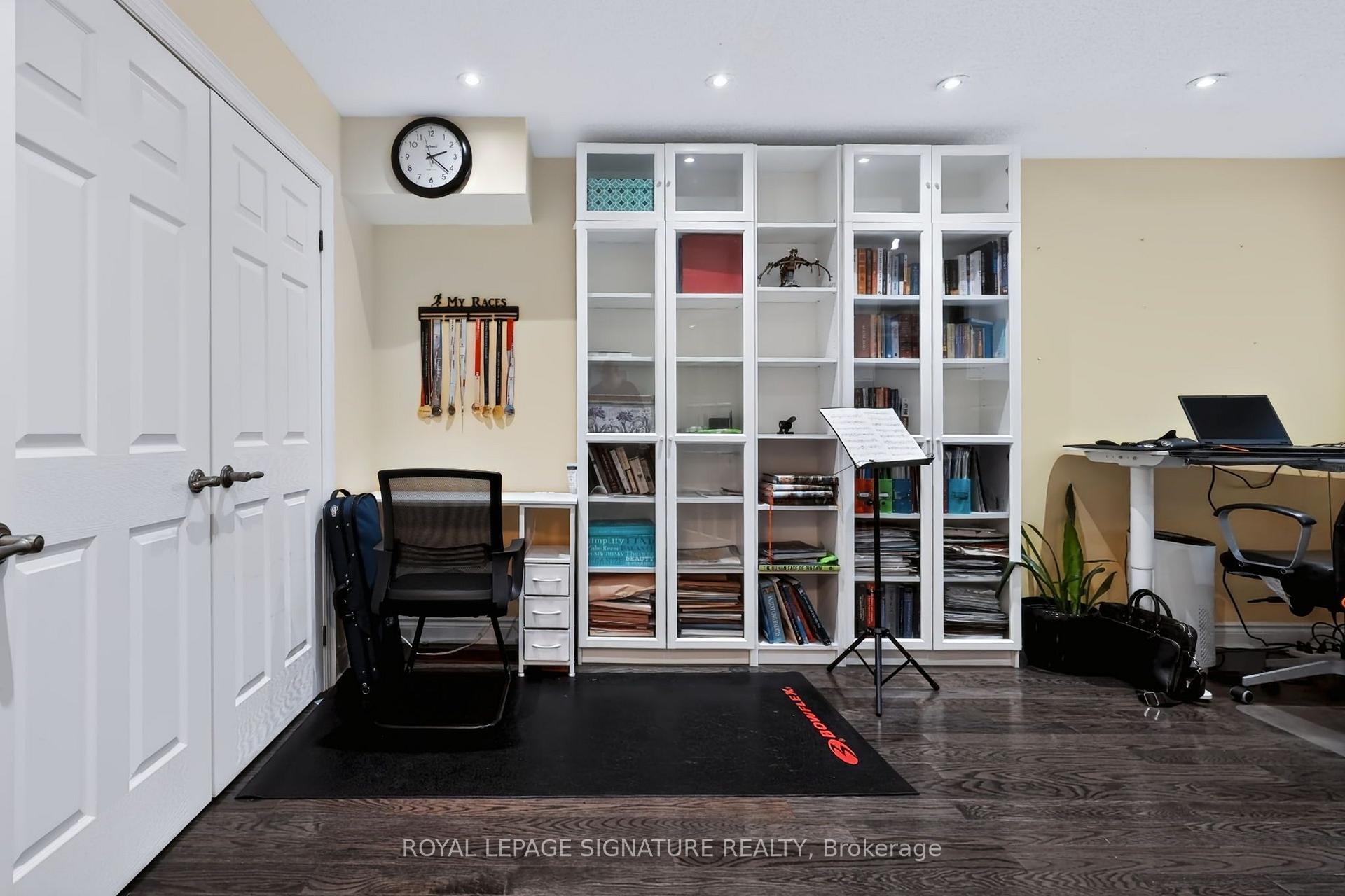 Photo 37 of 10 Clockwork Lane, Etobicoke, Stonegate-Queensway — HOMEH