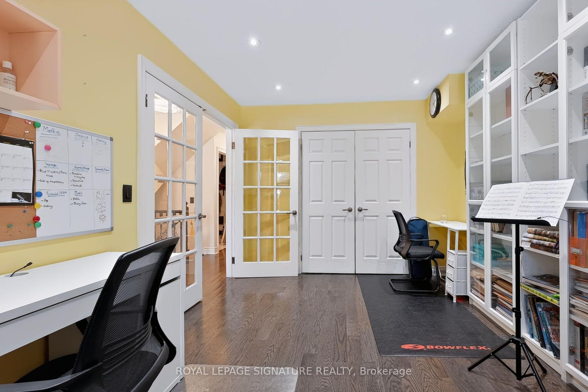 Photo 39 of 10 Clockwork Lane, Etobicoke, Stonegate-Queensway — HOMEH