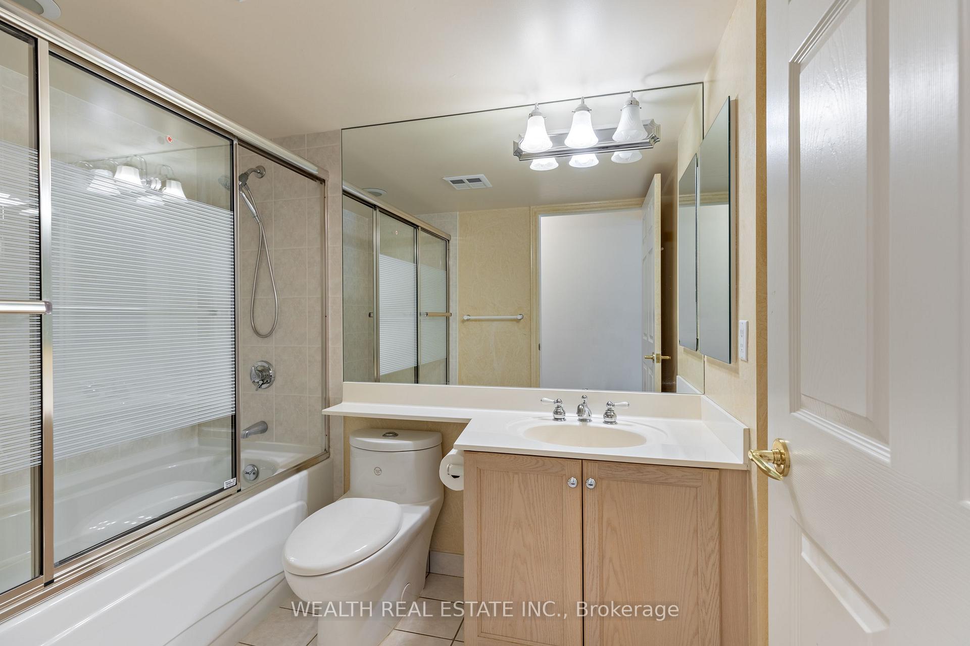 Photo 25 of Unit 813, 89 Skymark Drive, North York, Hillcrest Village — HOMEH