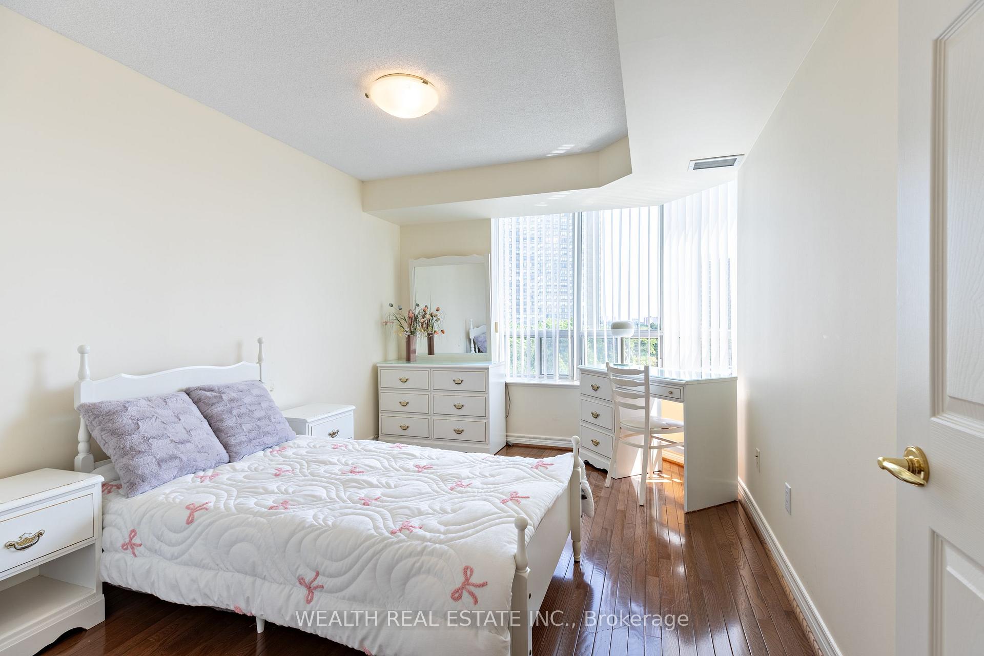 Photo 26 of Unit 813, 89 Skymark Drive, North York, Hillcrest Village — HOMEH