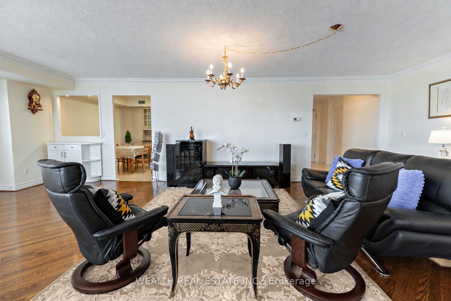 Photo 7 of Unit 813, 89 Skymark Drive, North York, Hillcrest Village — HOMEH
