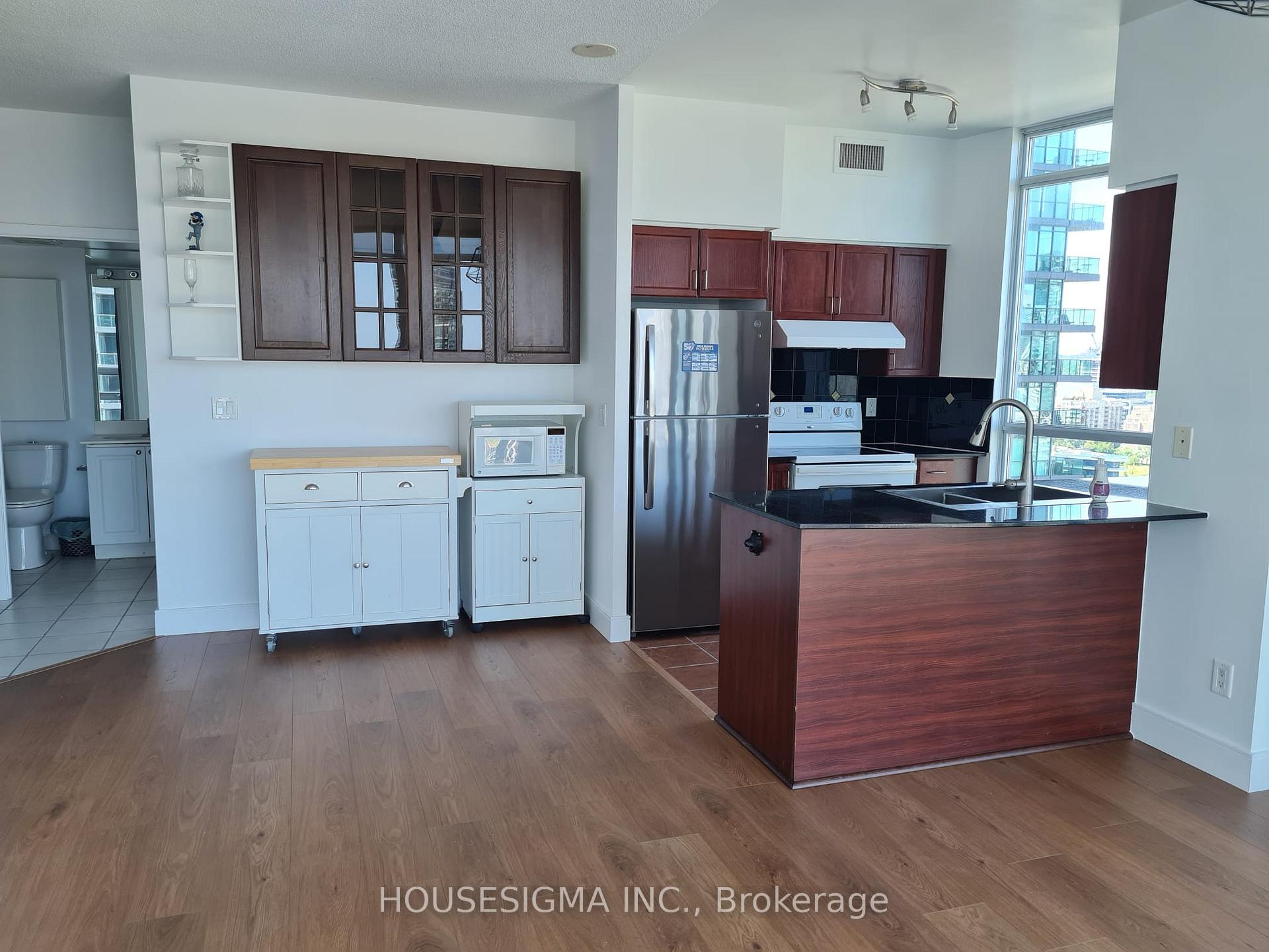 Photo 3 of Unit 2303, 219 Fort York Boulevard, Toronto, Niagara — HOMEH