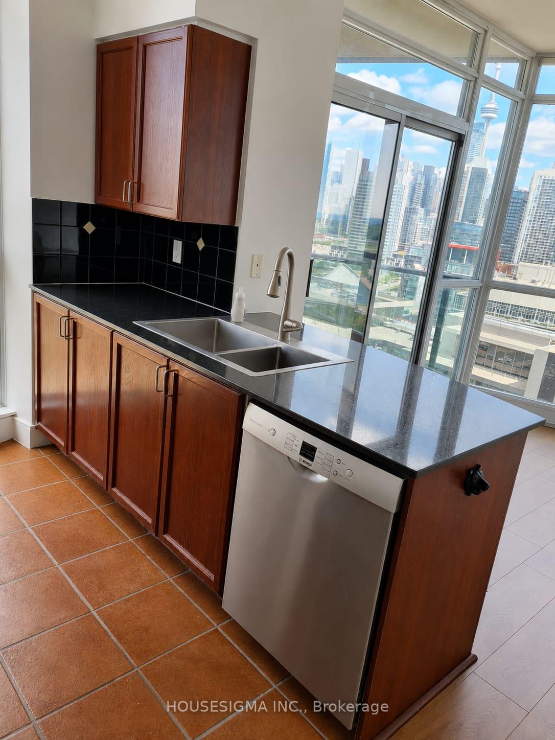 Photo 4 of Unit 2303, 219 Fort York Boulevard, Toronto, Niagara — HOMEH