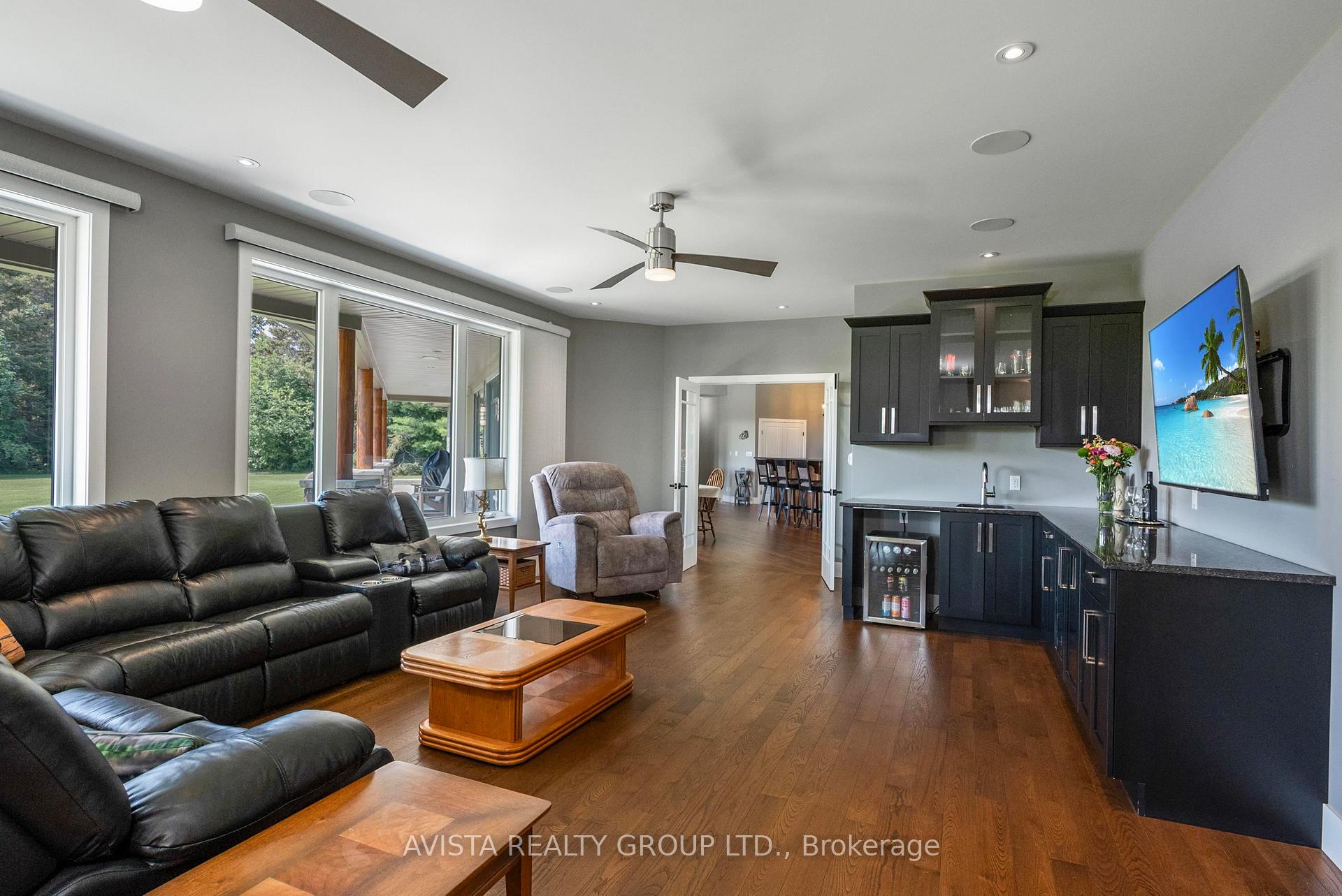 Photo 15 of 2422 Broadway Ave, Thunder Bay, Rosslyn Road — HOMEH