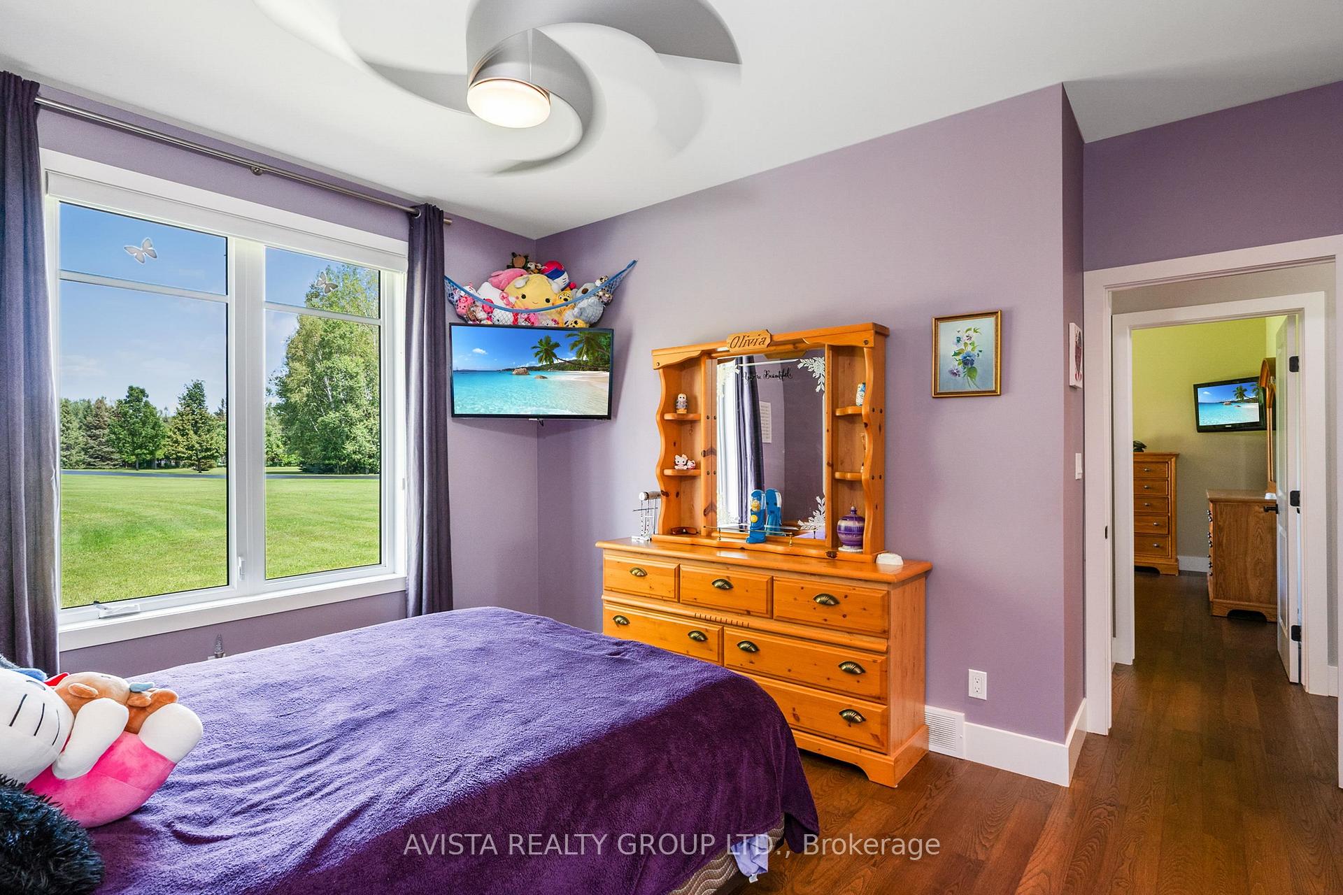 Photo 24 of 2422 Broadway Ave, Thunder Bay, Rosslyn Road — HOMEH