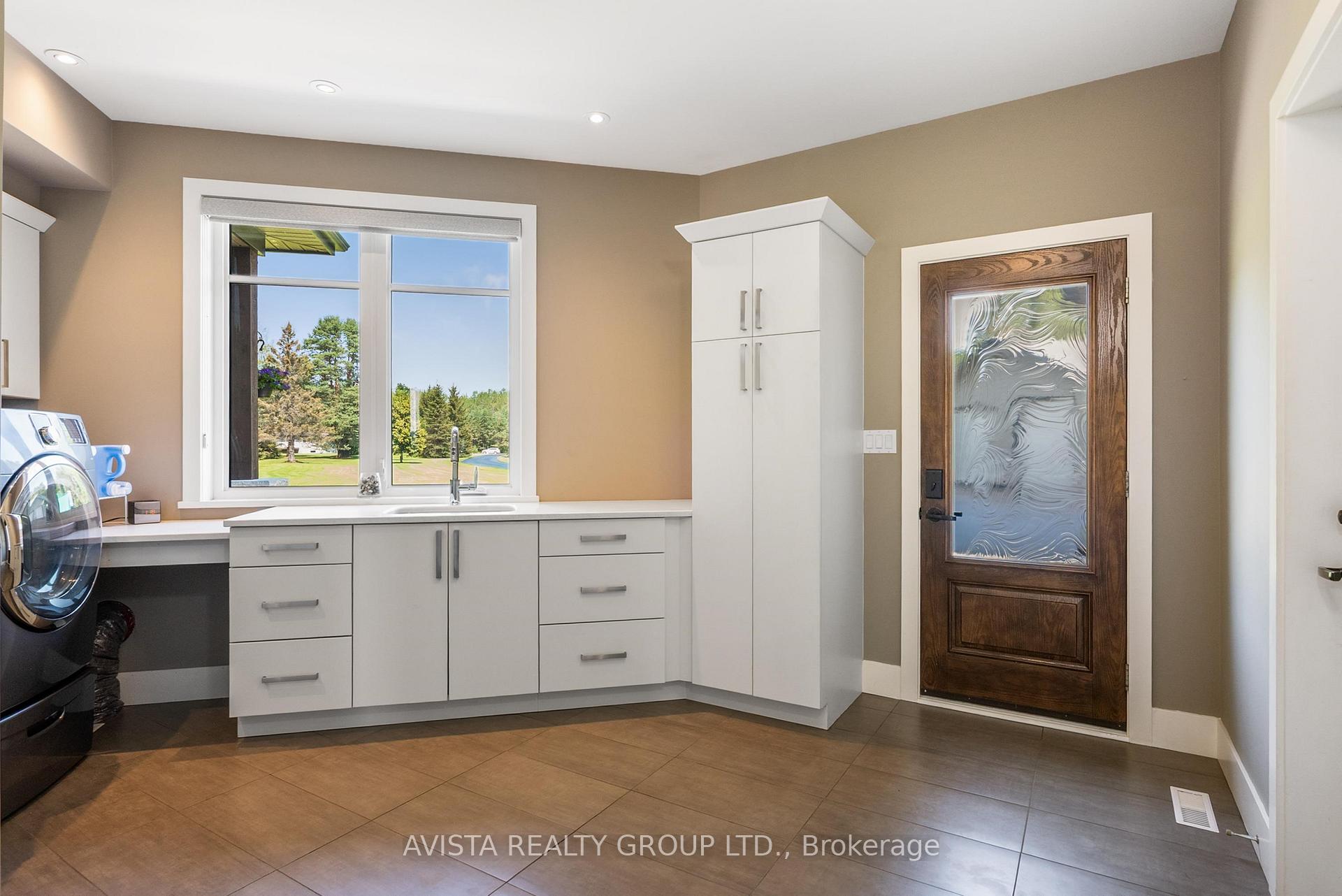 Photo 33 of 2422 Broadway Ave, Thunder Bay, Rosslyn Road — HOMEH