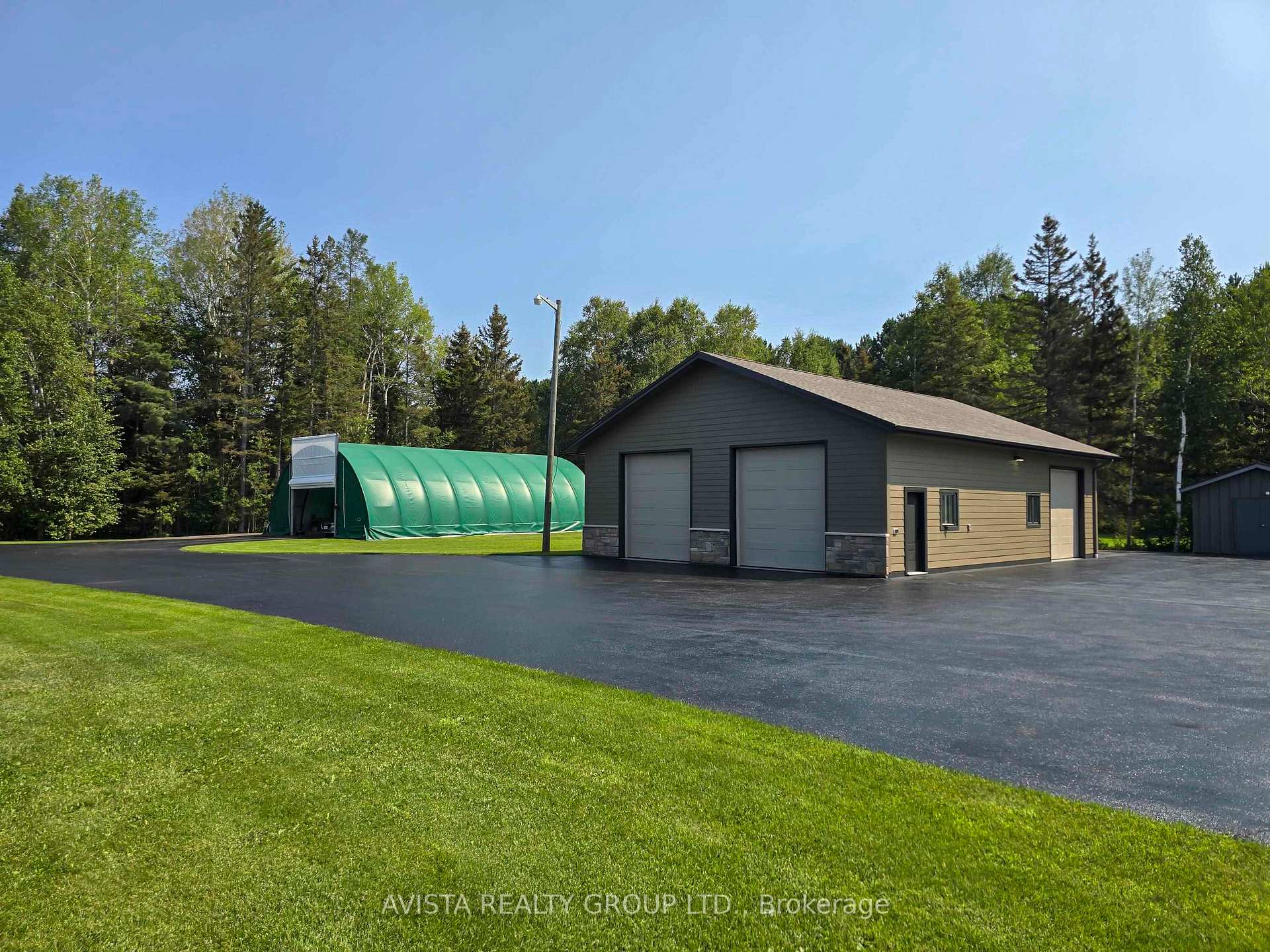 Photo 40 of 2422 Broadway Ave, Thunder Bay, Rosslyn Road — HOMEH