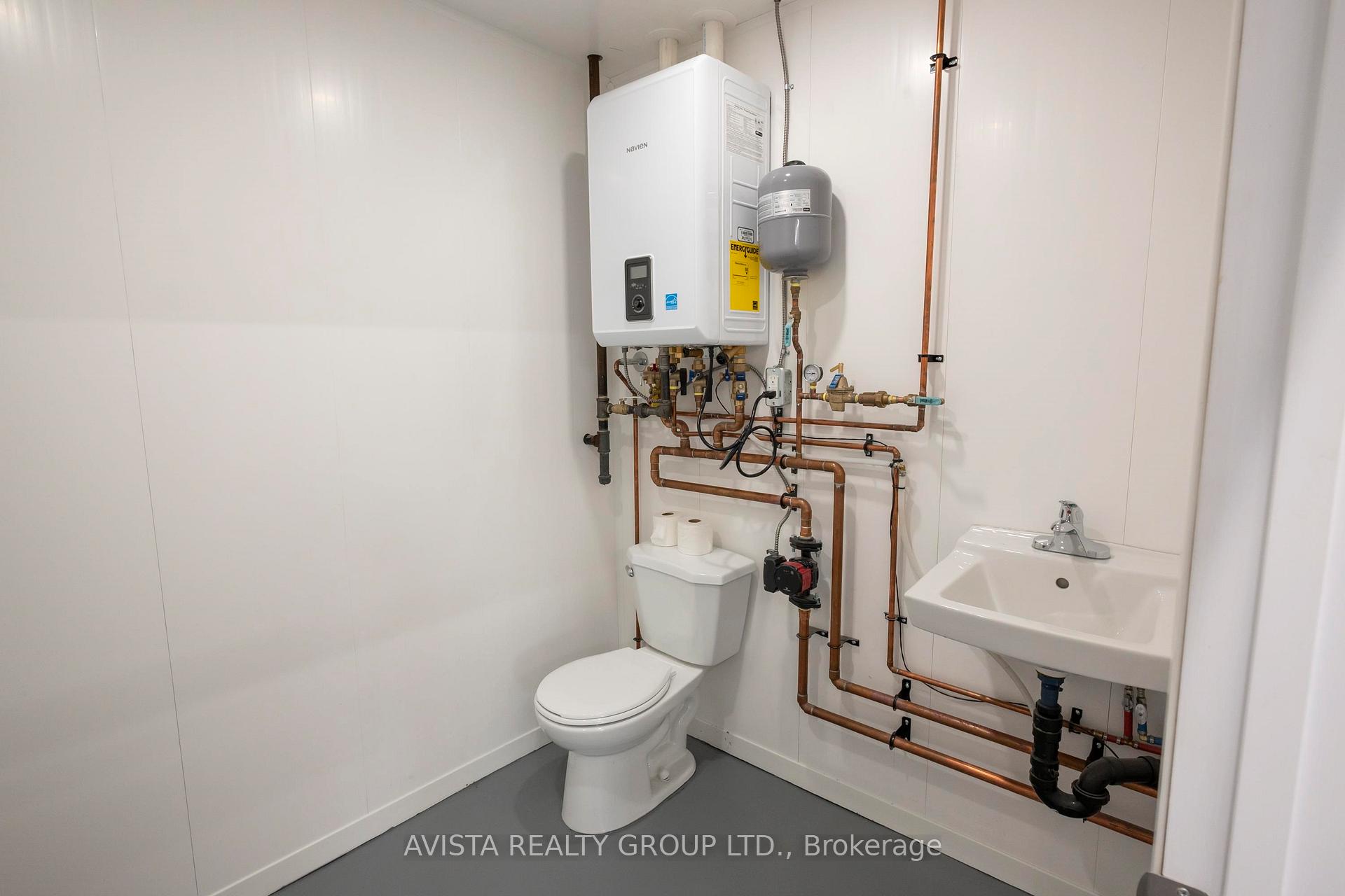 Photo 45 of 2422 Broadway Ave, Thunder Bay, Rosslyn Road — HOMEH