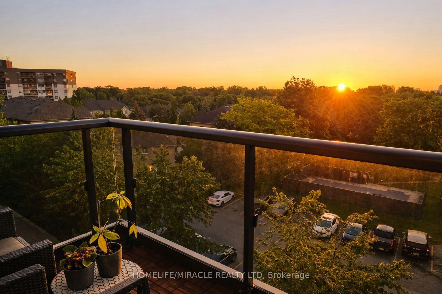 Photo 4 of Unit 543, 26 Gibbs Road, Etobicoke, Islington-City Centre West — HOMEH