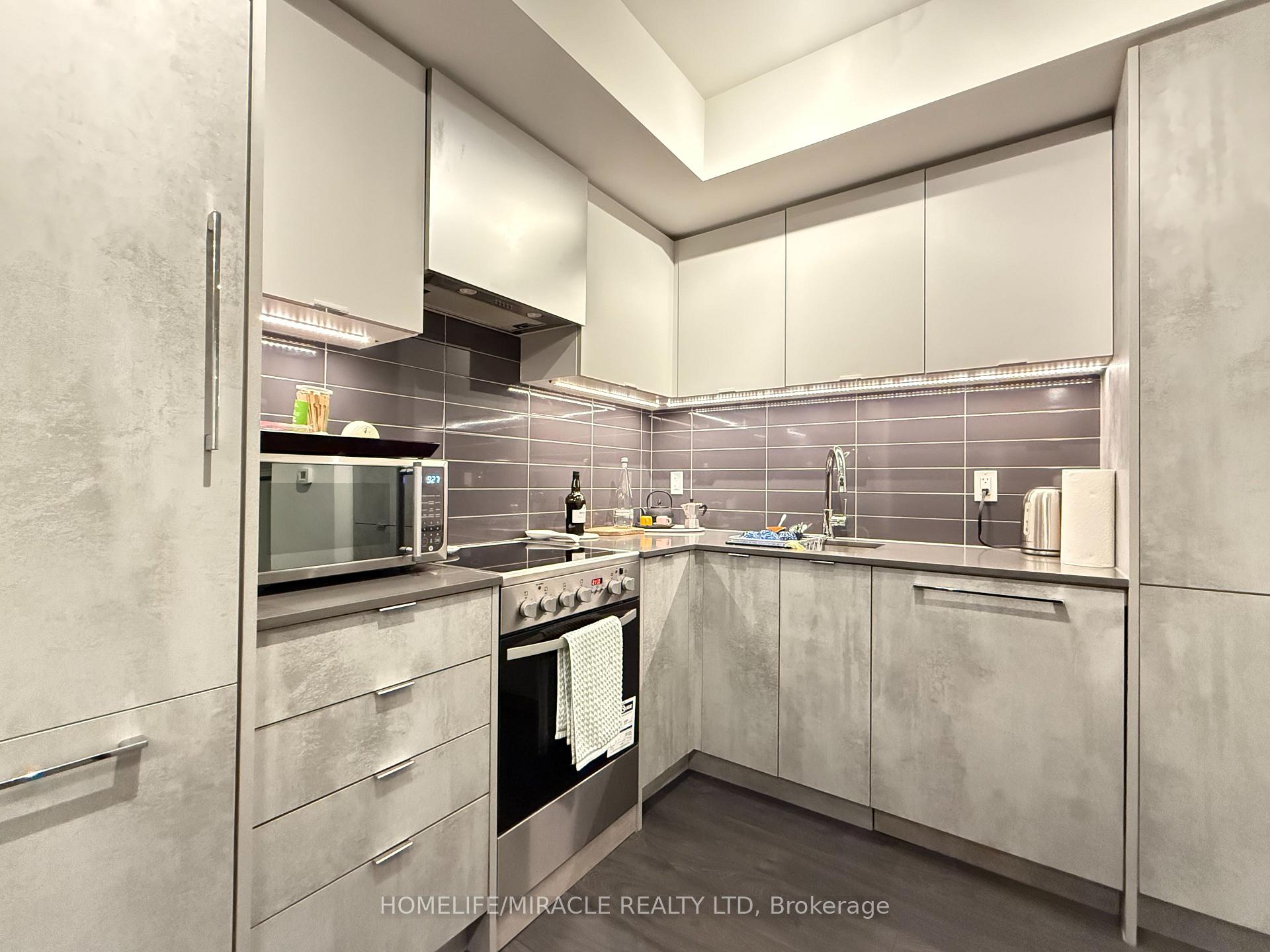 Photo 11 of Unit 543, 26 Gibbs Road, Etobicoke, Islington-City Centre West — HOMEH