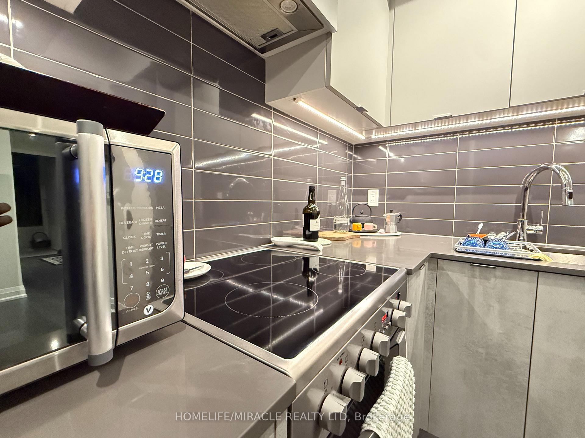 Photo 12 of Unit 543, 26 Gibbs Road, Etobicoke, Islington-City Centre West — HOMEH