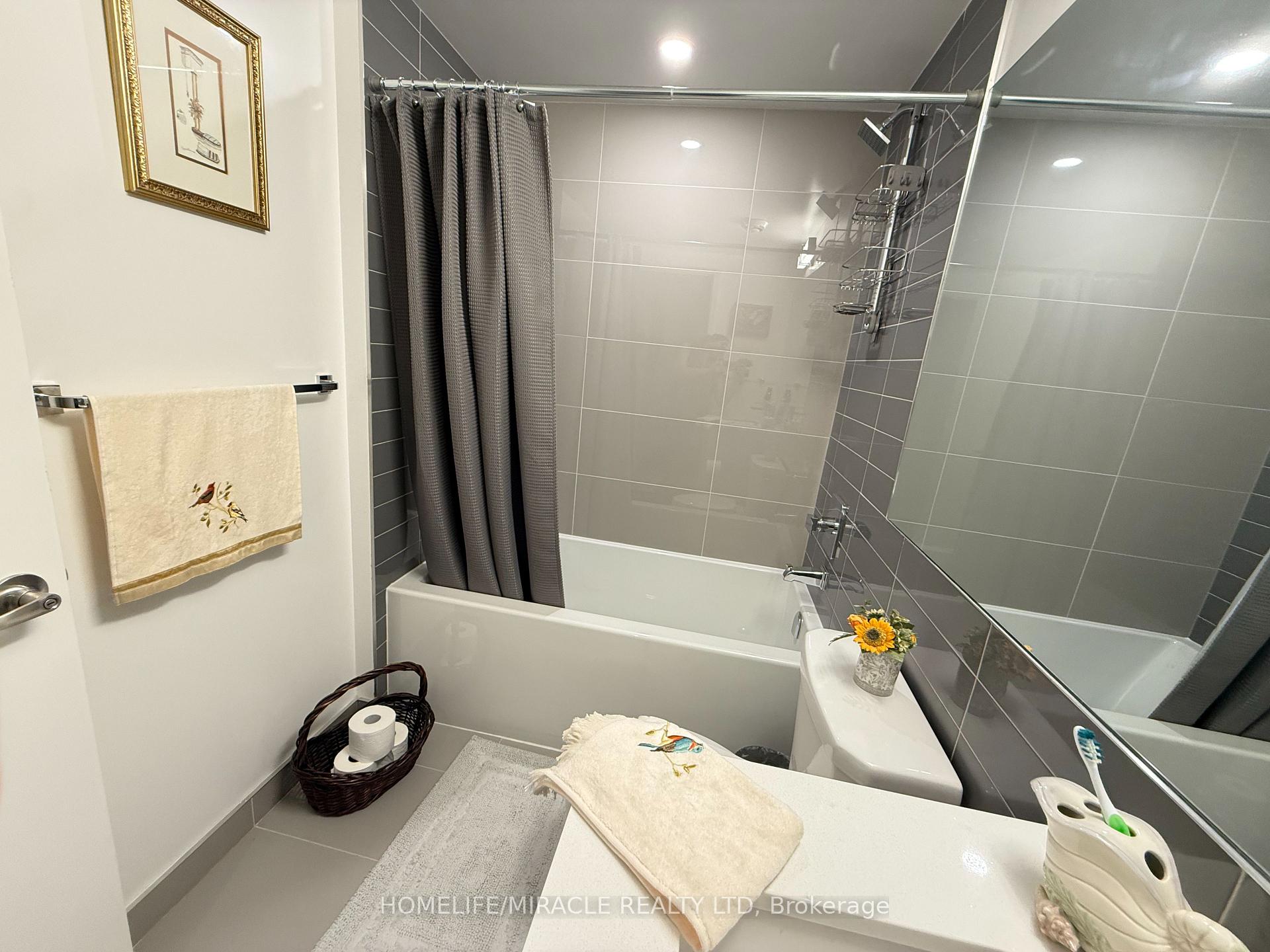 Photo 17 of Unit 543, 26 Gibbs Road, Etobicoke, Islington-City Centre West — HOMEH