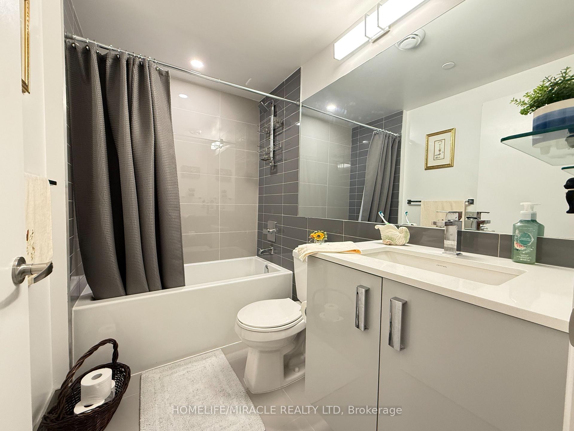 Photo 18 of Unit 543, 26 Gibbs Road, Etobicoke, Islington-City Centre West — HOMEH