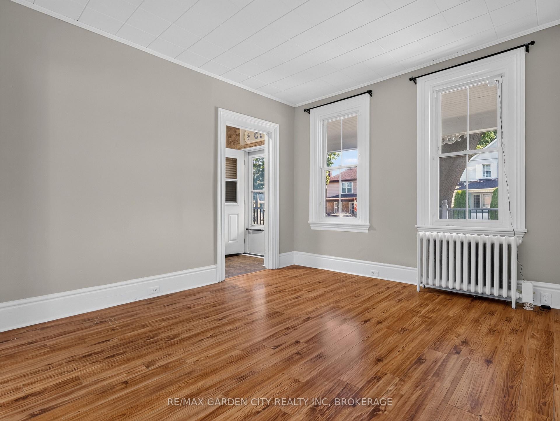 Photo 8 of 15 Catherine Street, St. Catharines, Downtown — HOMEH