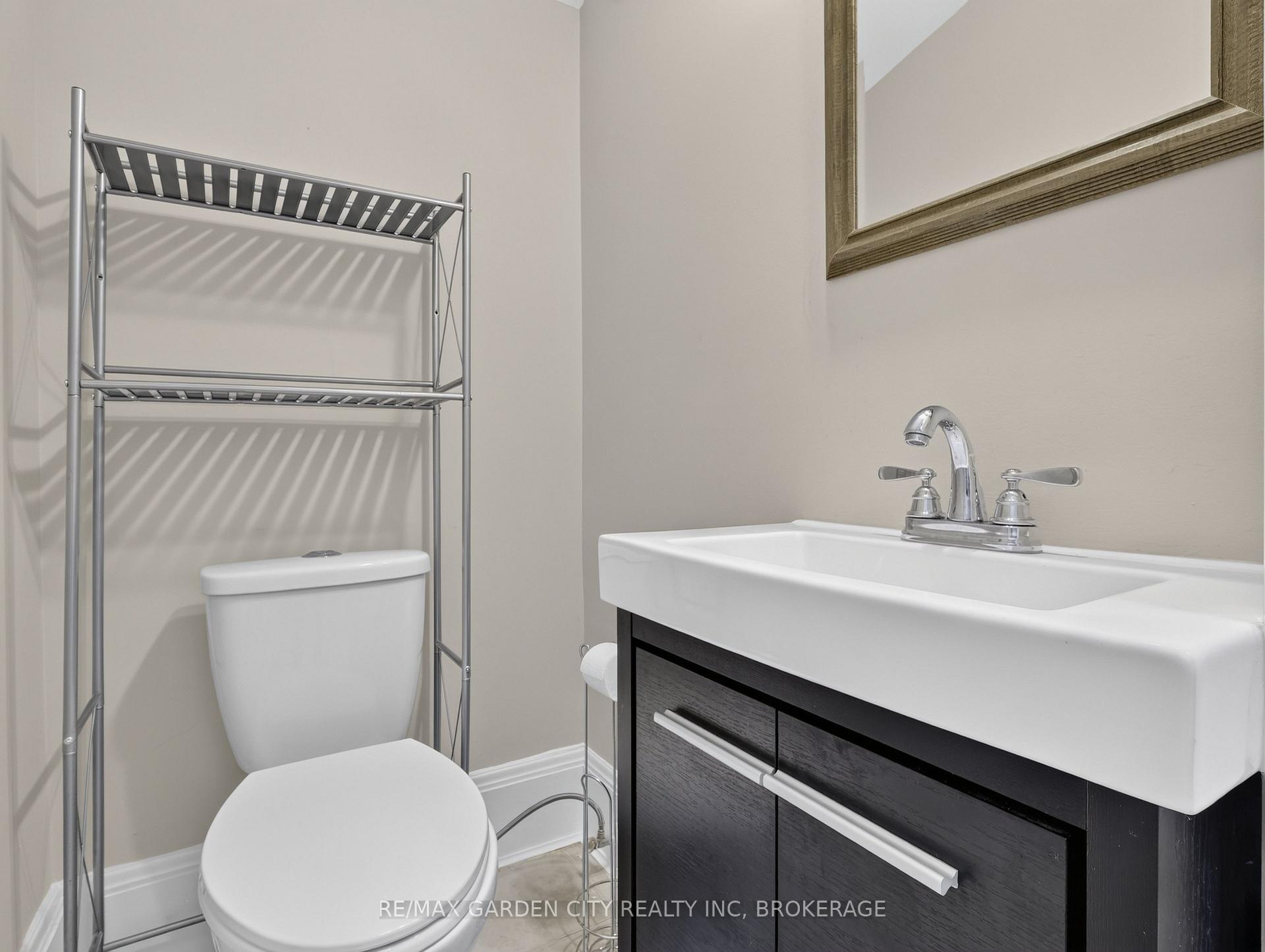 Photo 14 of 15 Catherine Street, St. Catharines, Downtown — HOMEH