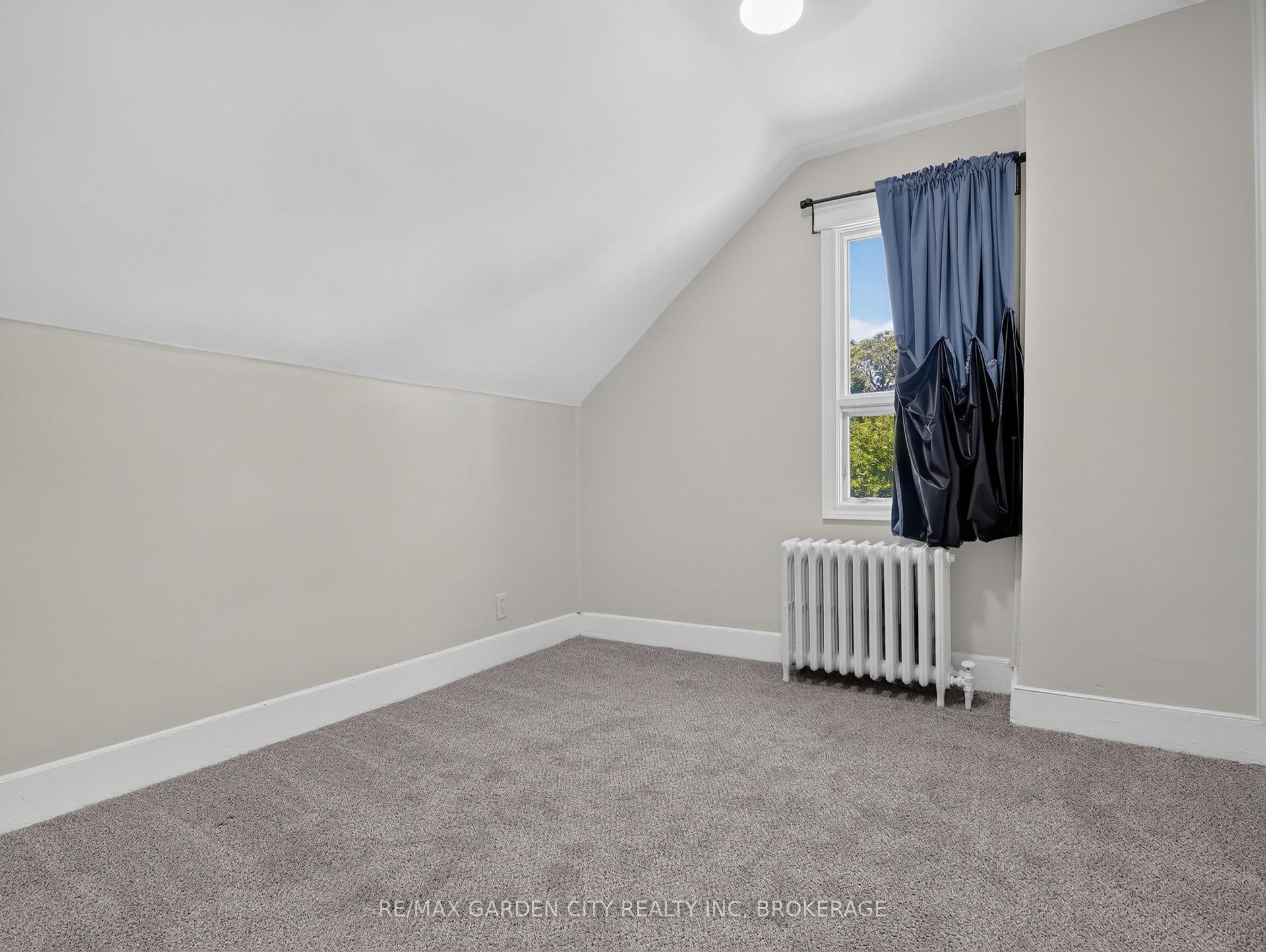 Photo 21 of 15 Catherine Street, St. Catharines, Downtown — HOMEH
