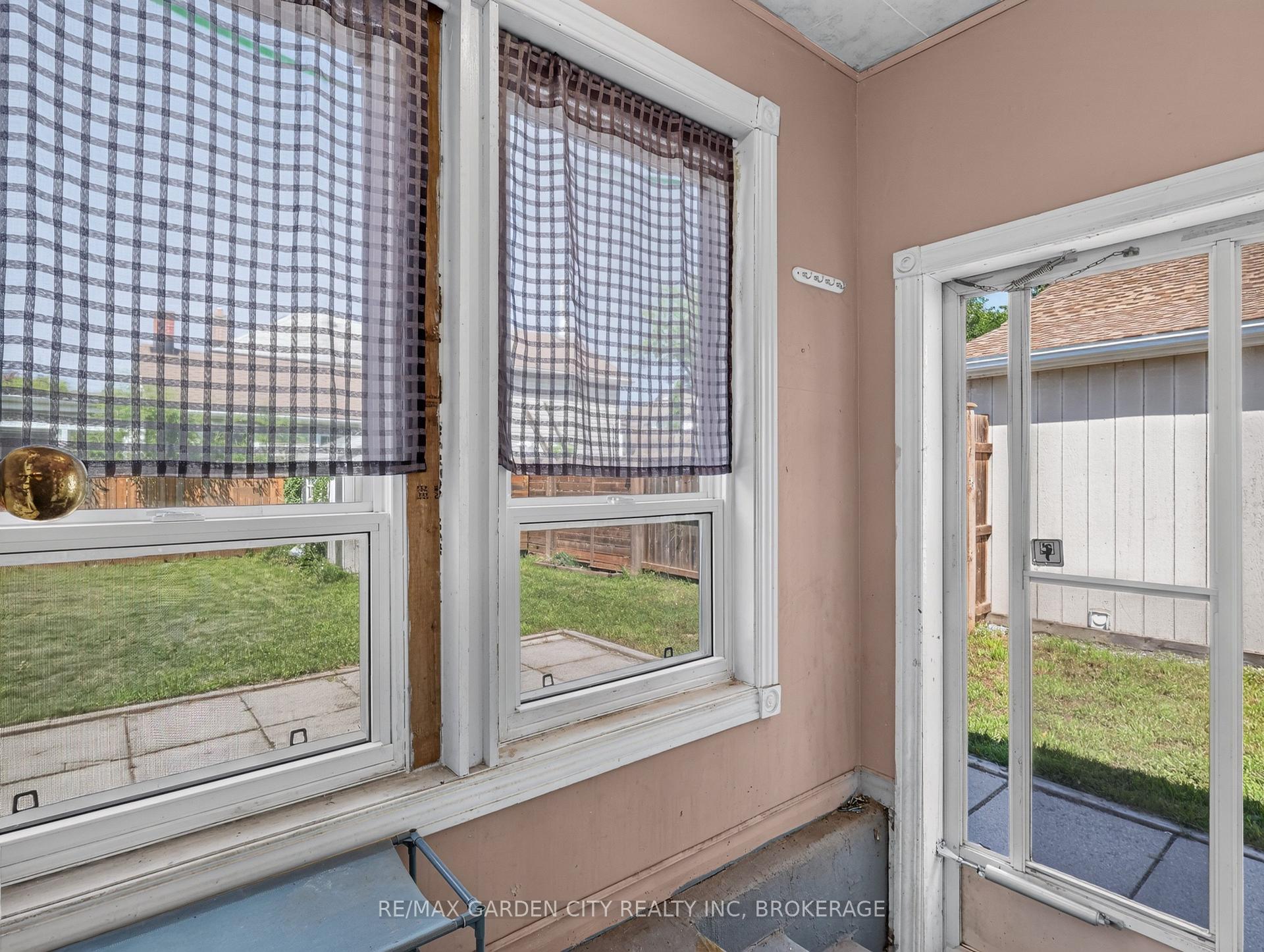 Photo 26 of 15 Catherine Street, St. Catharines, Downtown — HOMEH