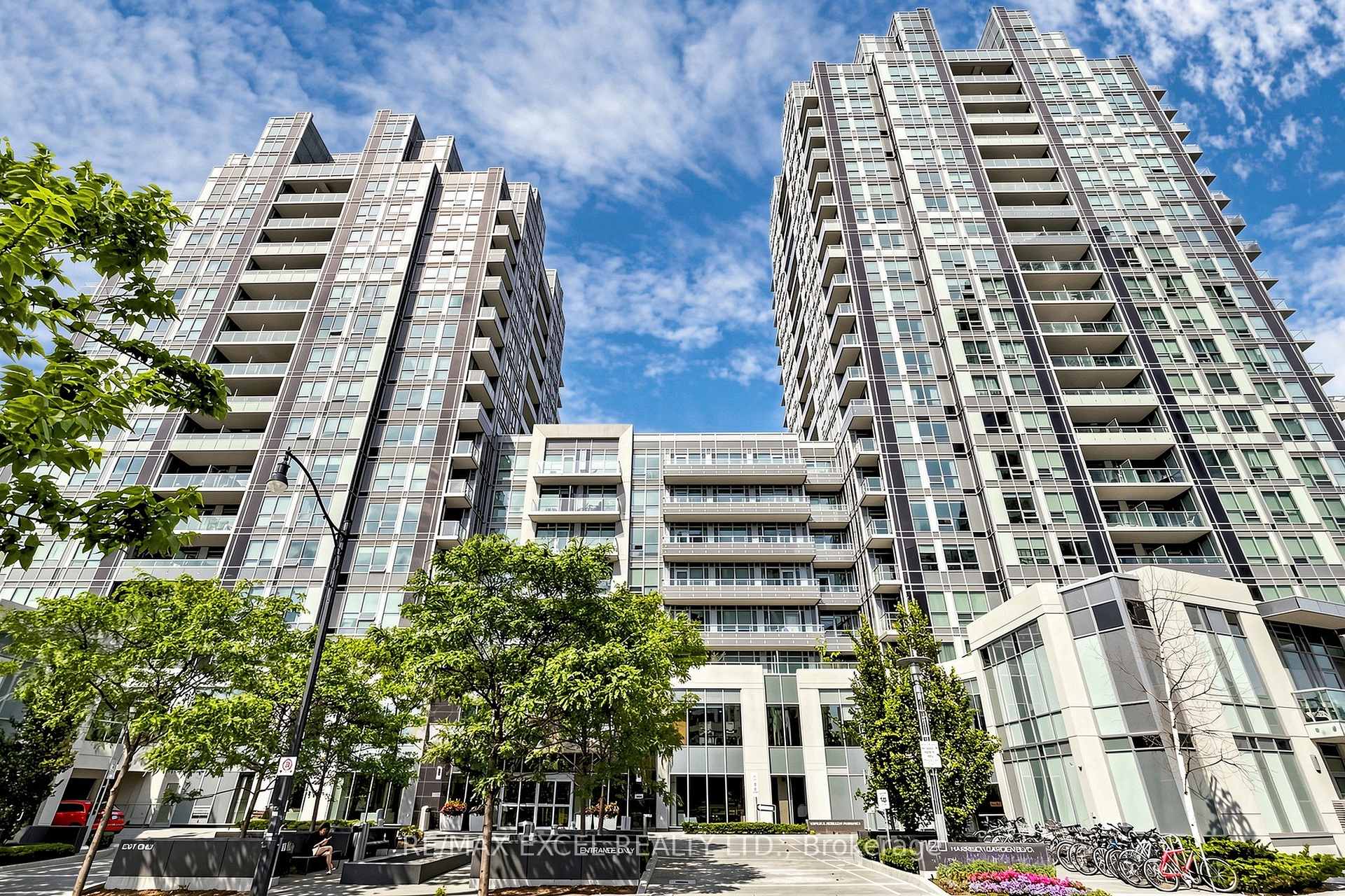 Front of Unit 906, 120 Harrison Garden Boulevard
