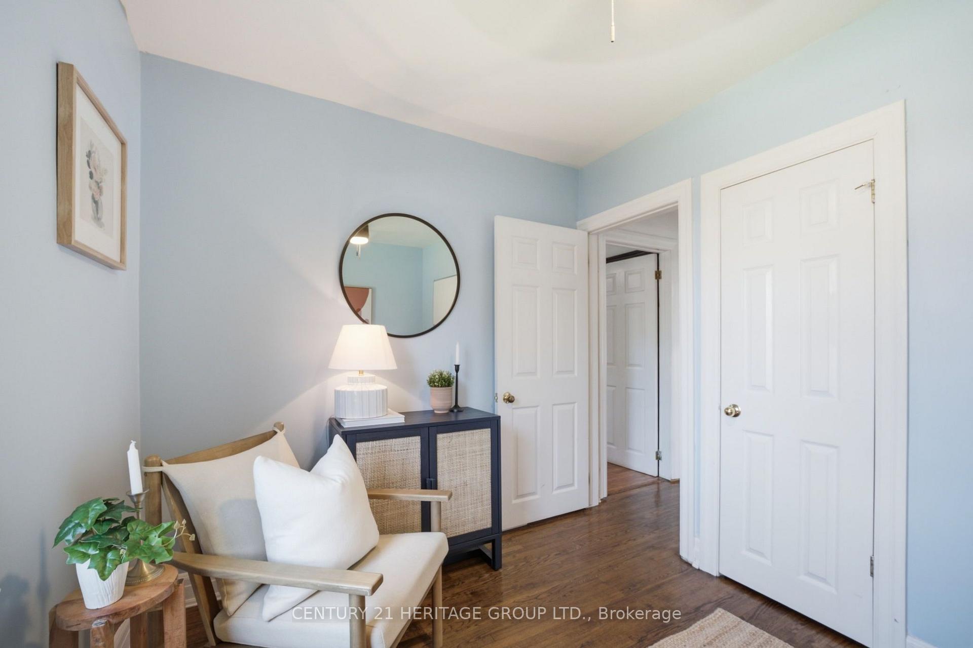 Photo 24 of 47 Brucedale Avenue E, Hamilton, Centremount — HOMEH