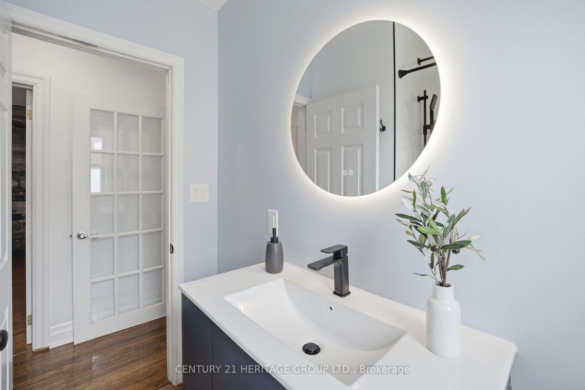 Photo 26 of 47 Brucedale Avenue E, Hamilton, Centremount — HOMEH
