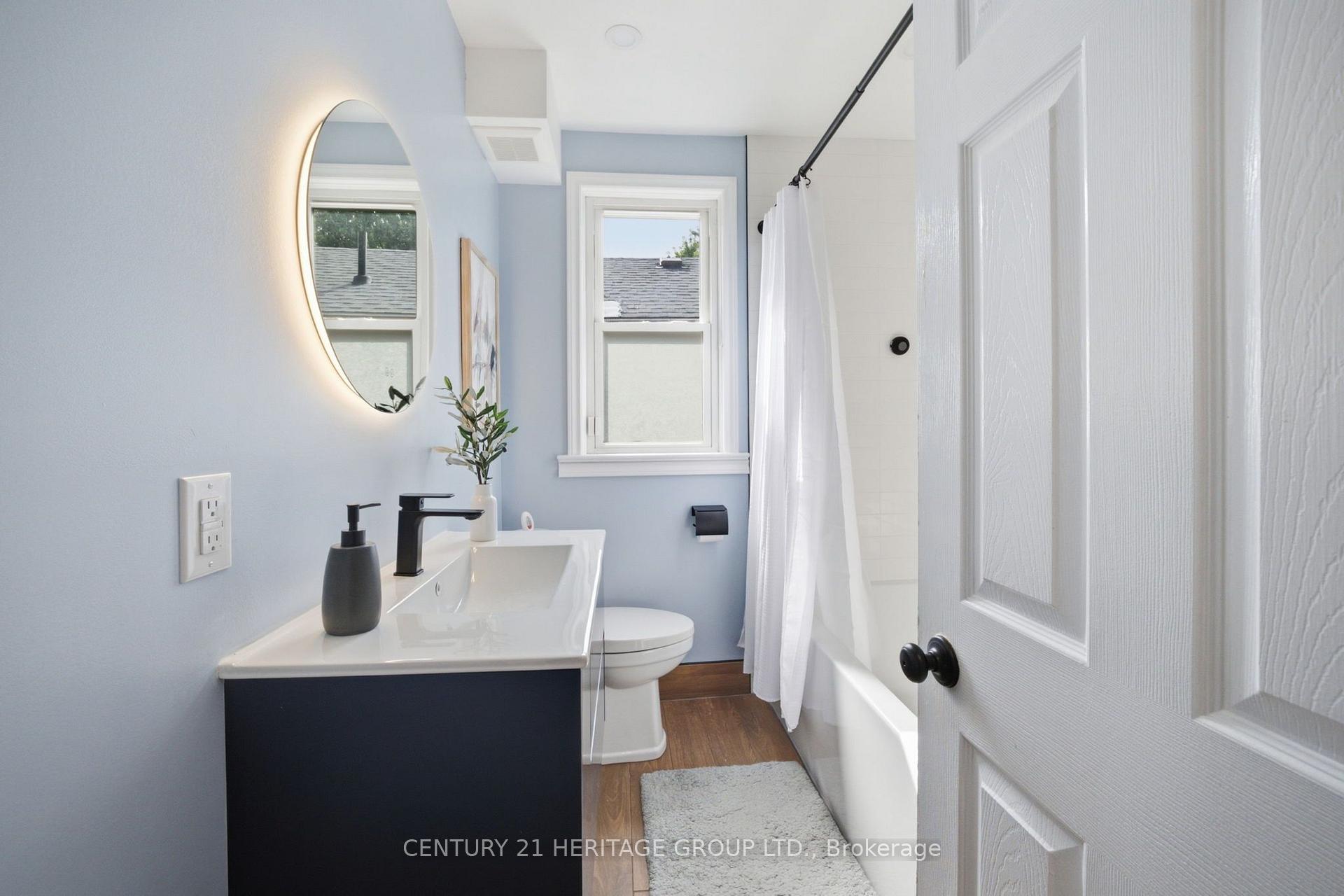 Photo 27 of 47 Brucedale Avenue E, Hamilton, Centremount — HOMEH