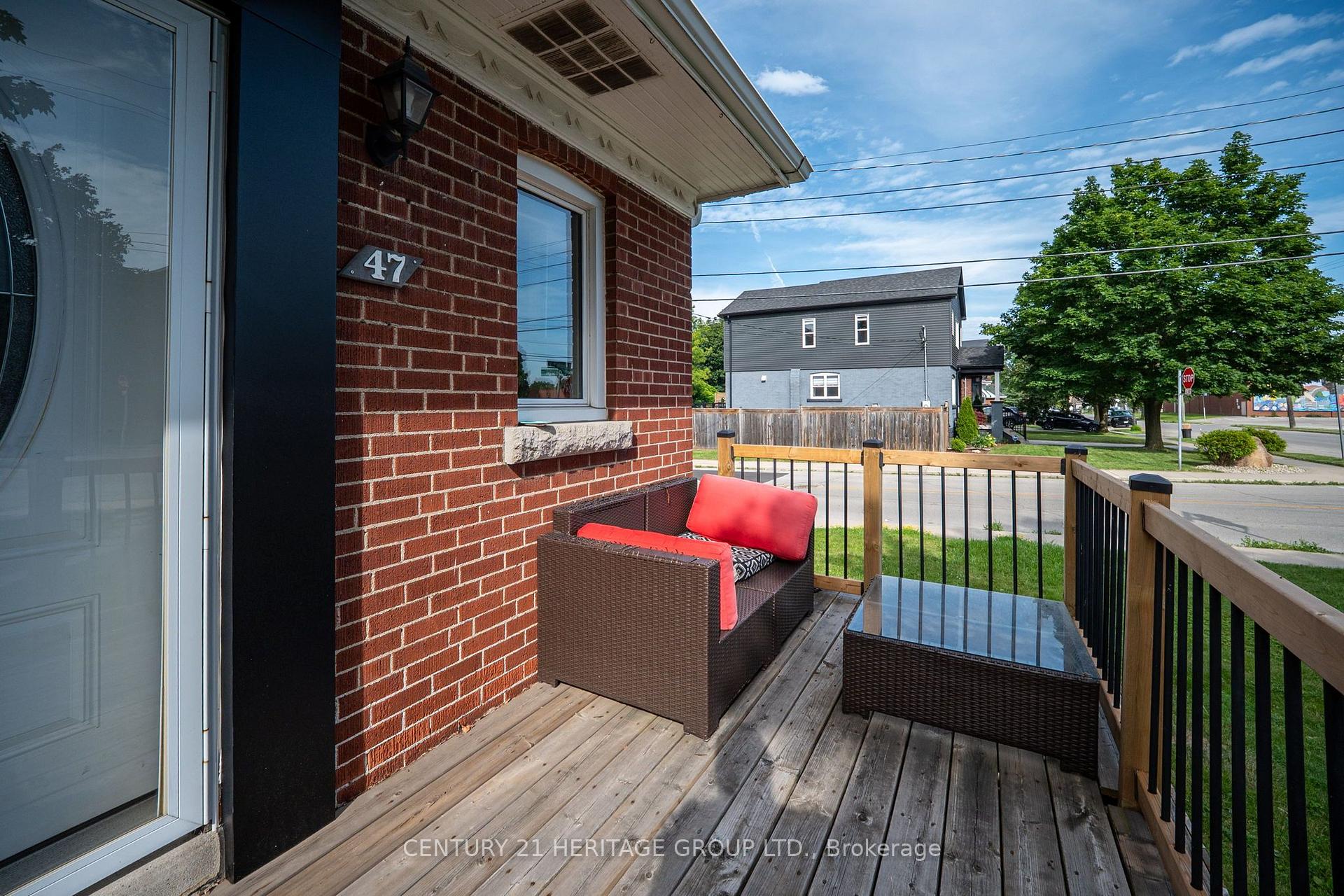 Photo 39 of 47 Brucedale Avenue E, Hamilton, Centremount — HOMEH