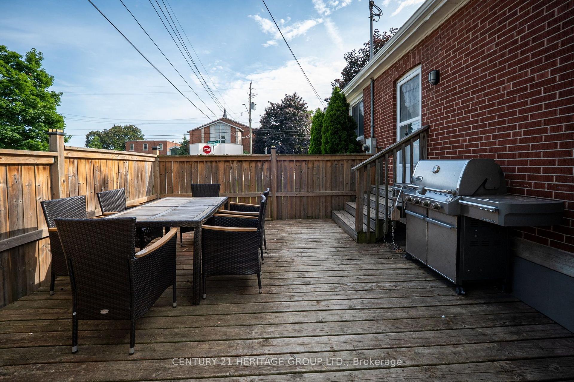 Photo 40 of 47 Brucedale Avenue E, Hamilton, Centremount — HOMEH