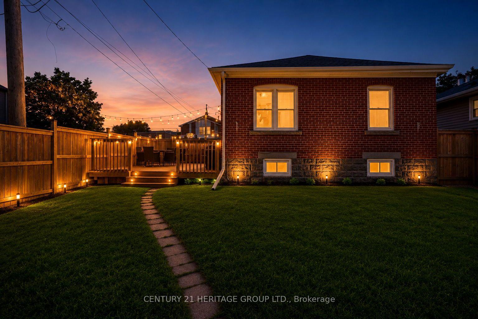 Photo 44 of 47 Brucedale Avenue E, Hamilton, Centremount — HOMEH