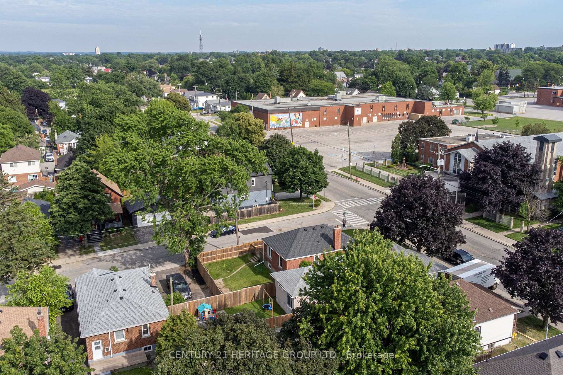 Photo 45 of 47 Brucedale Avenue E, Hamilton, Centremount — HOMEH