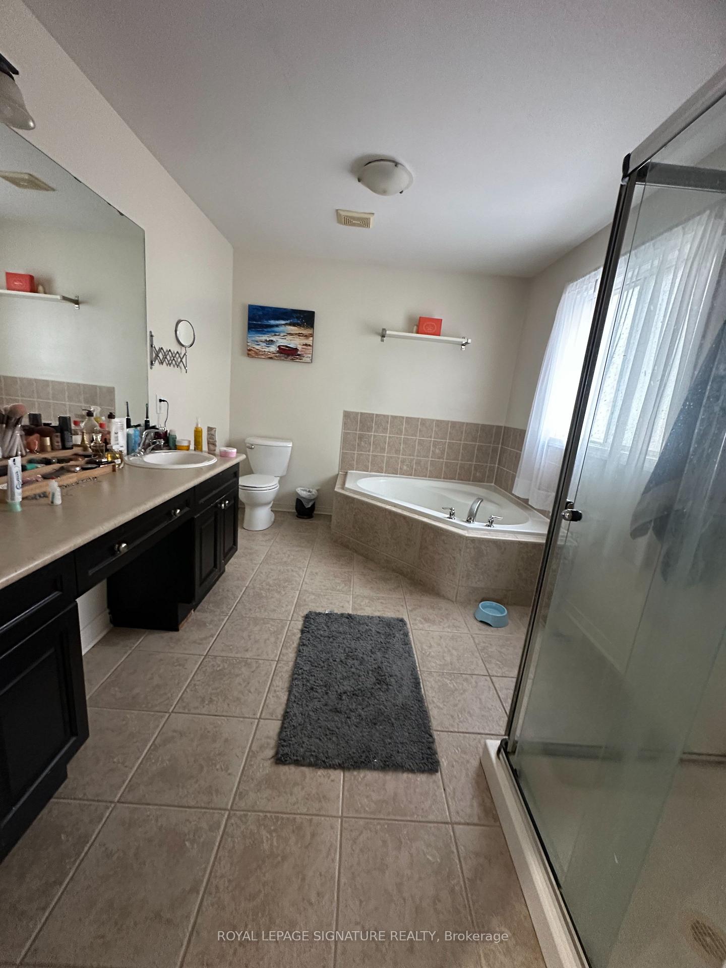 Photo 16 of 39 Jonesridge Drive, Ajax, Northeast Ajax — HOMEH