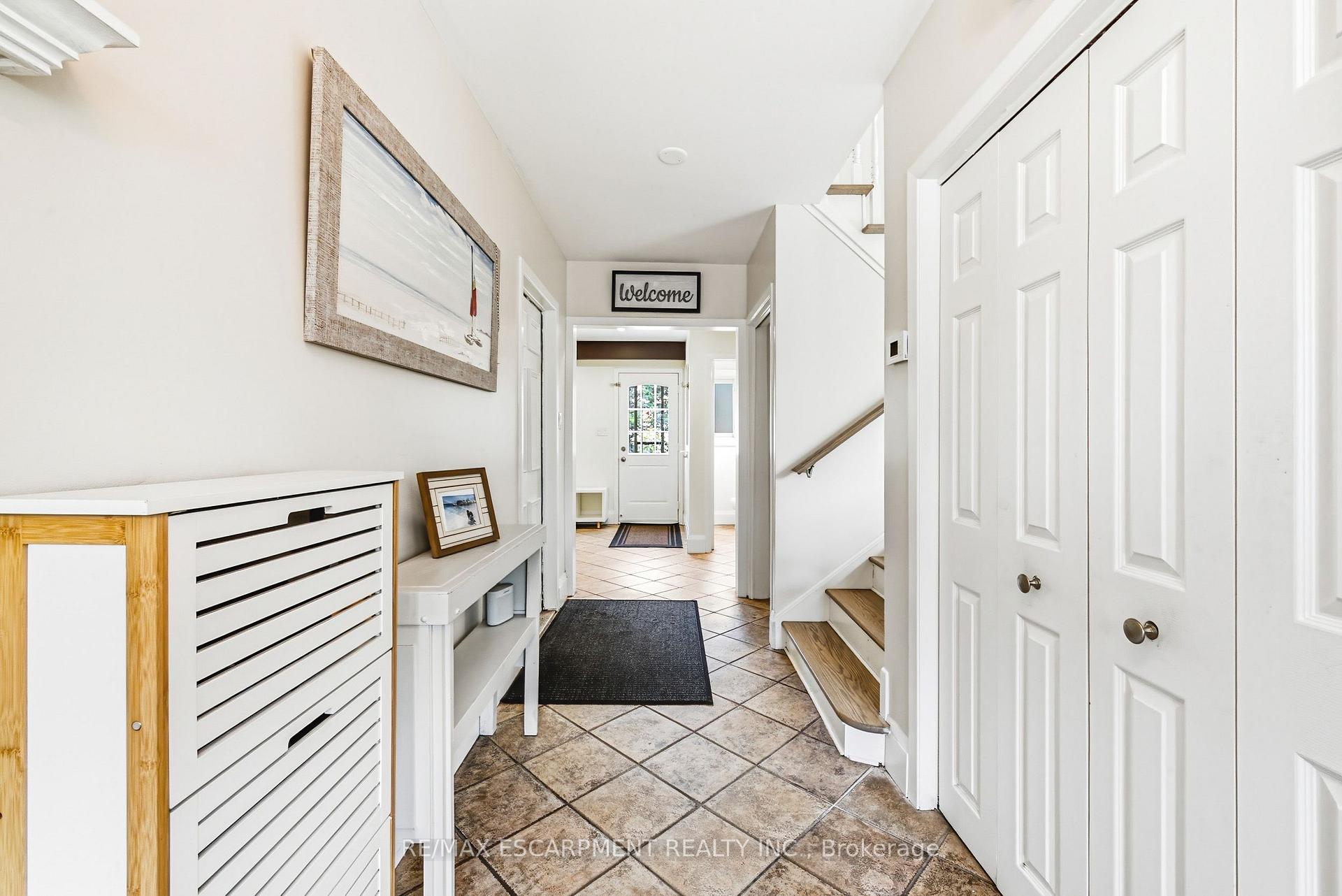 Photo 6 of 364 Fennell Avenue W, Hamilton, Buchanan — HOMEH