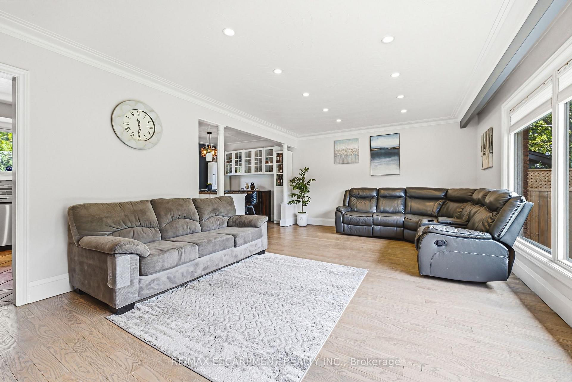 Photo 13 of 364 Fennell Avenue W, Hamilton, Buchanan — HOMEH