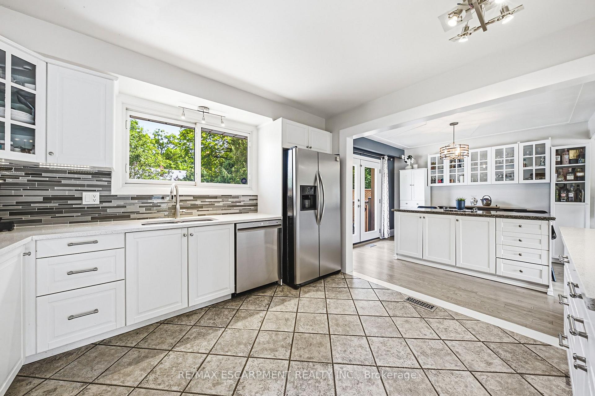 Photo 8 of 364 Fennell Avenue W, Hamilton, Buchanan — HOMEH