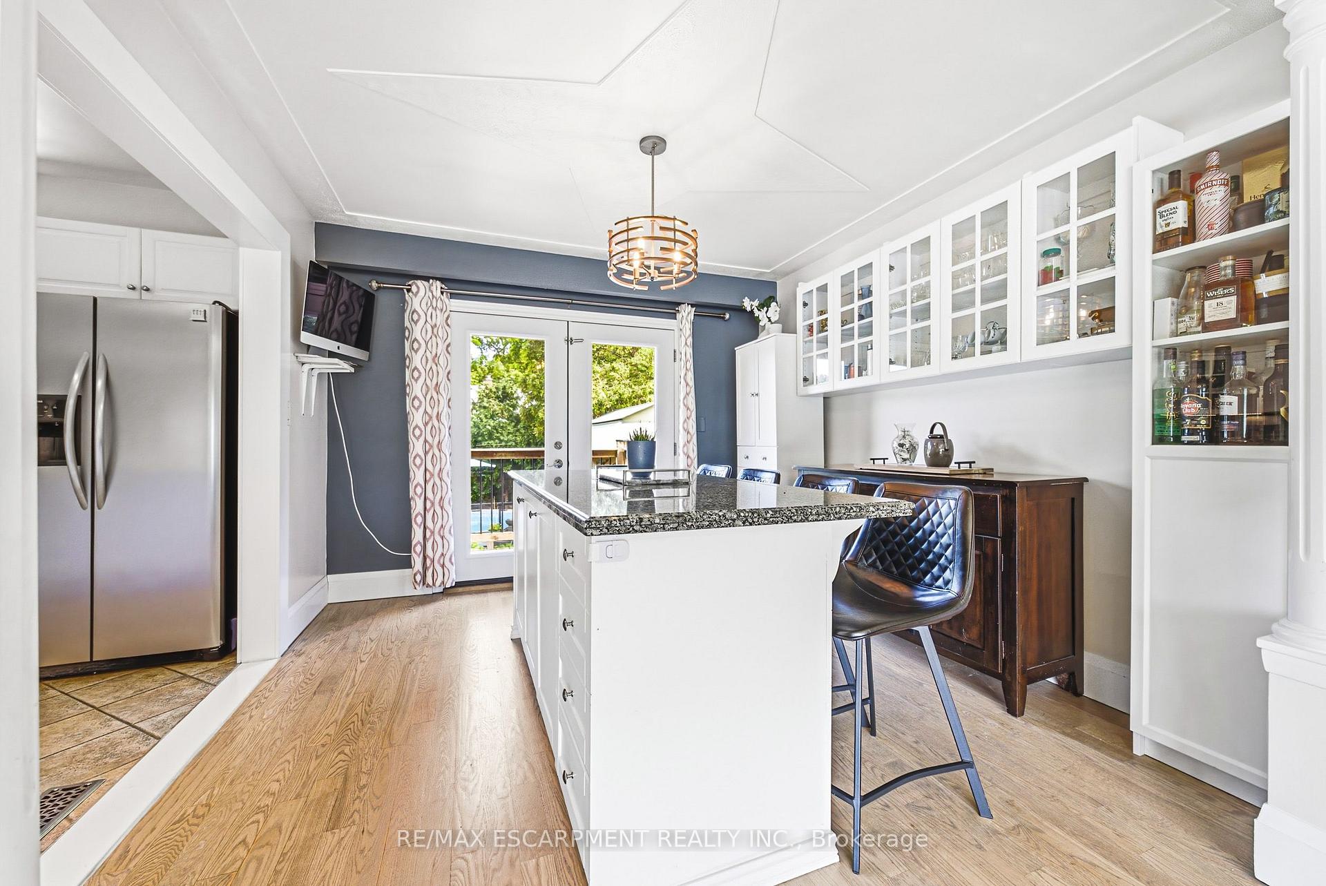 Photo 10 of 364 Fennell Avenue W, Hamilton, Buchanan — HOMEH