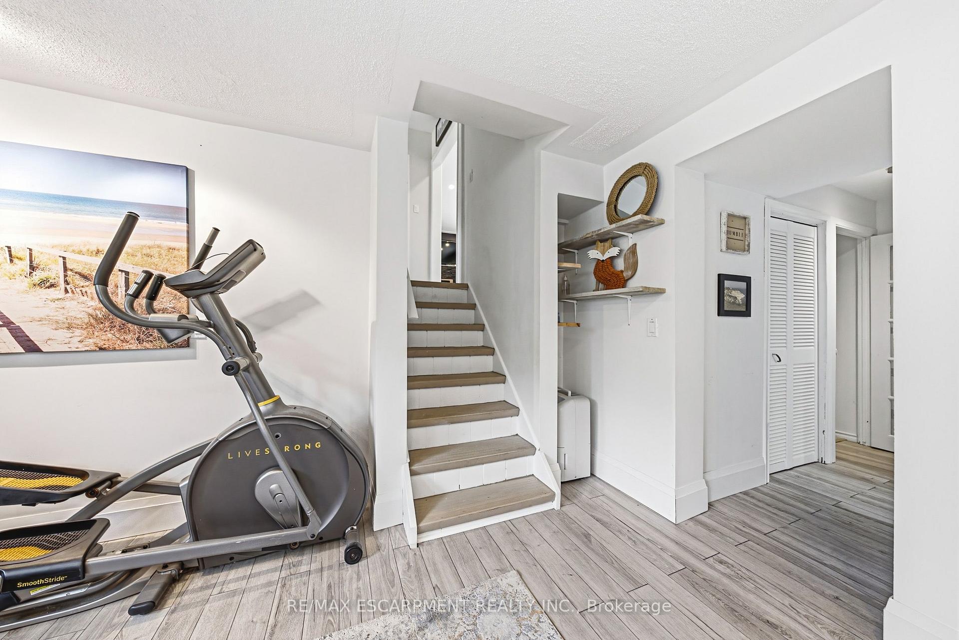 Photo 28 of 364 Fennell Avenue W, Hamilton, Buchanan — HOMEH