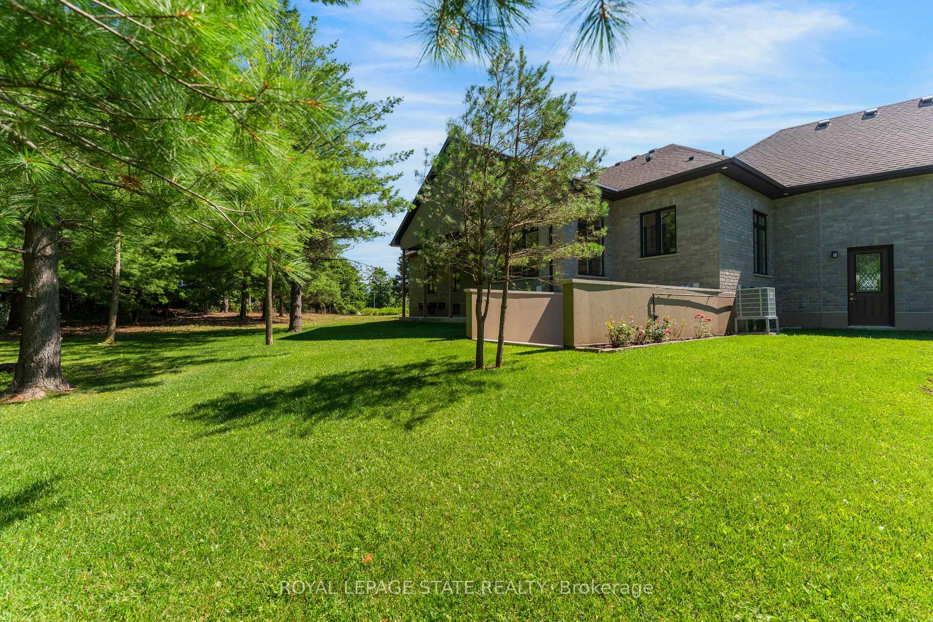 Photo 50 of 986 Highway 8, Hamilton, Rural Flamborough — HOMEH