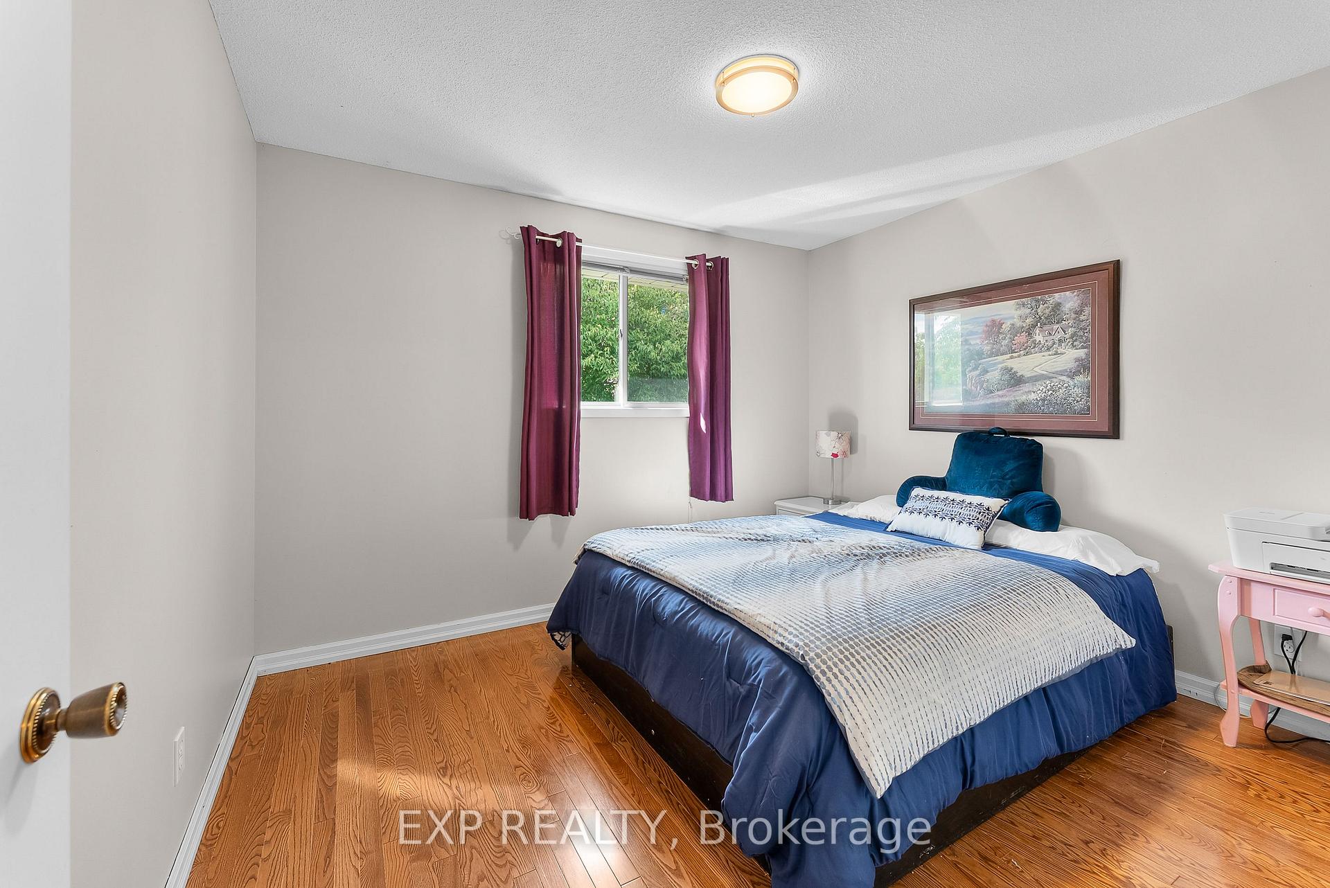 Photo 18 of 36 Vintage Crescent, St. Catharines, Ridley — HOMEH