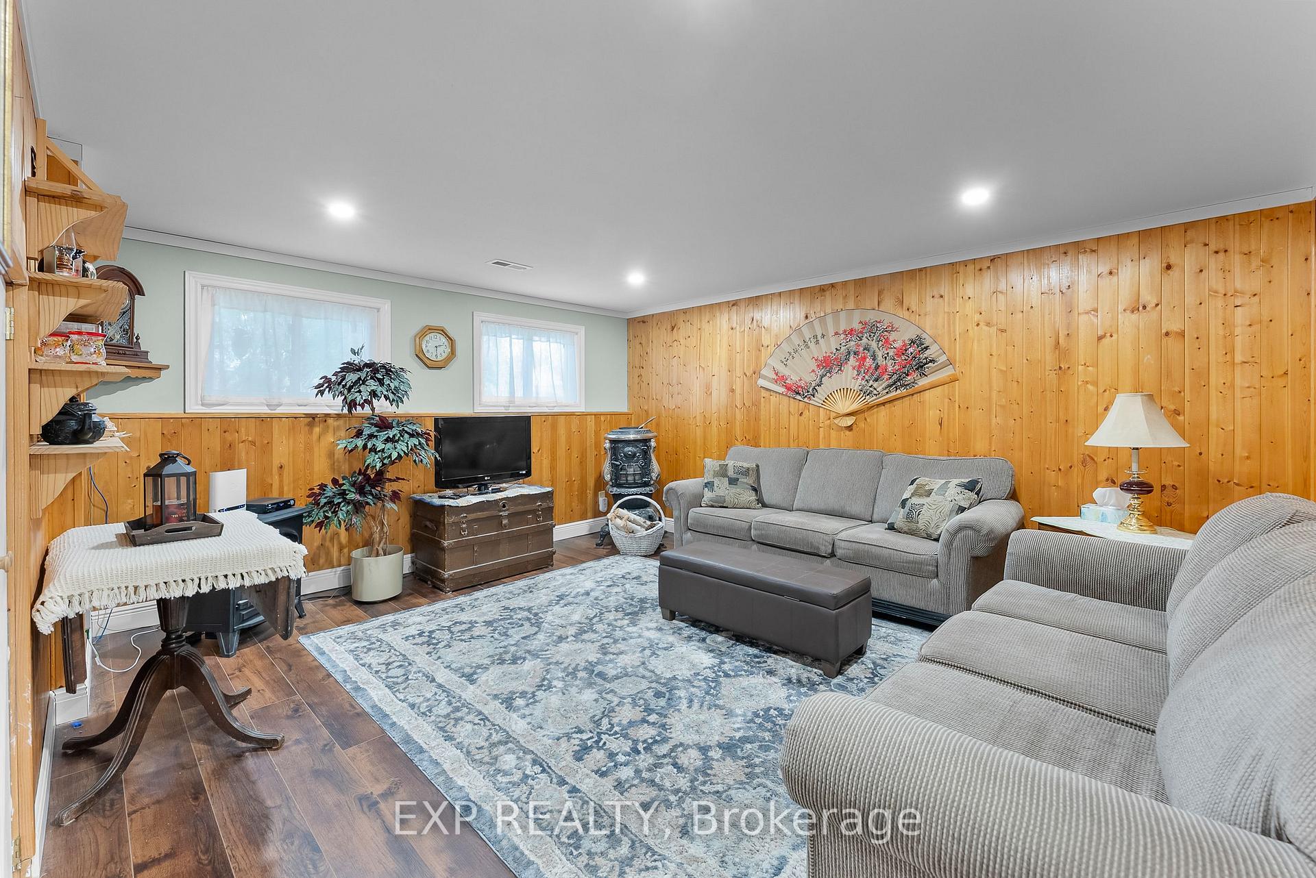 Photo 20 of 36 Vintage Crescent, St. Catharines, Ridley — HOMEH