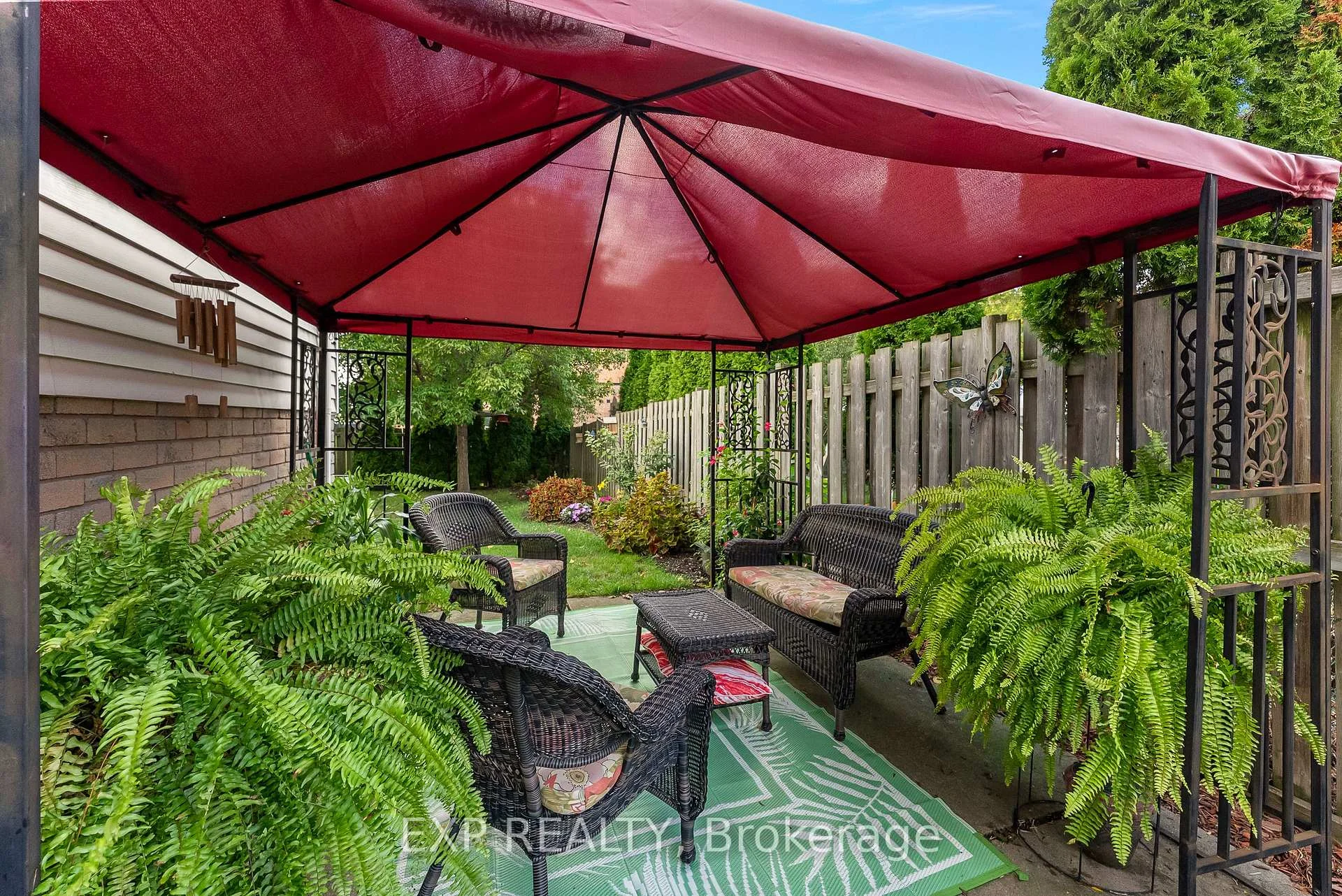 Photo 38 of 36 Vintage Crescent, St. Catharines, Ridley — HOMEH