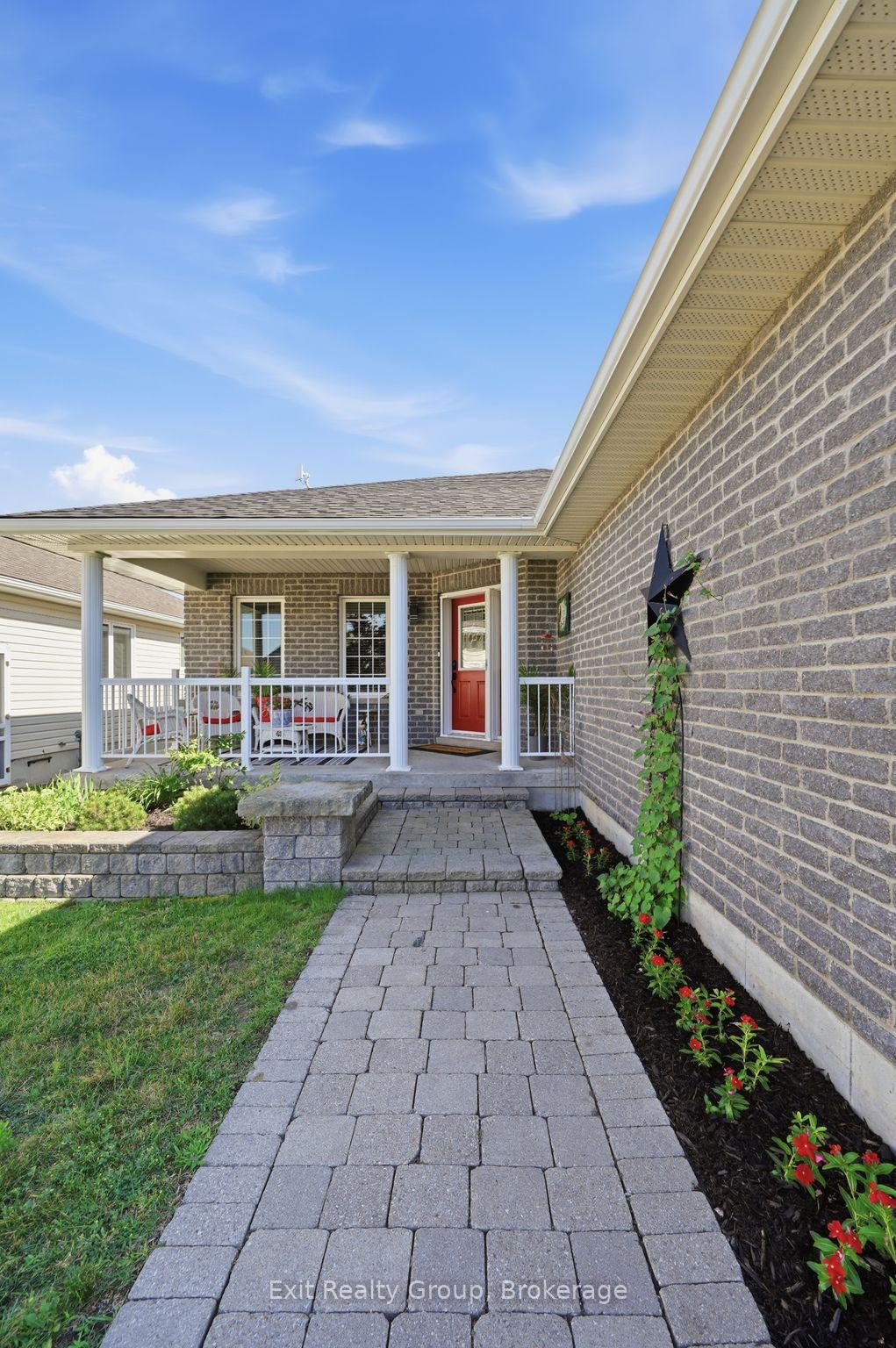 Photo 4 of 23 Mount Grove Crescent, Prince Edward County, Wellington Ward — HOMEH