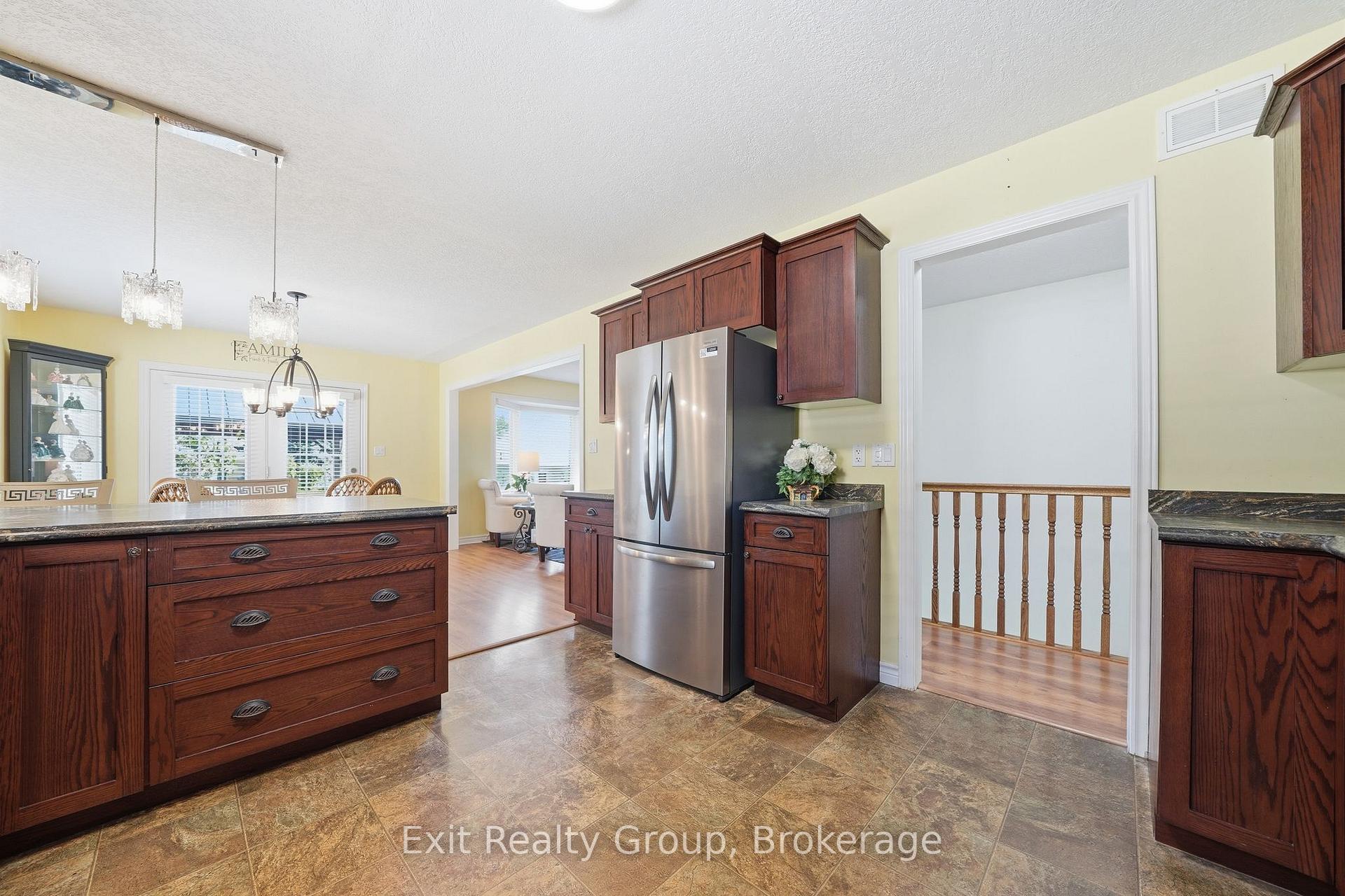 Photo 18 of 23 Mount Grove Crescent, Prince Edward County, Wellington Ward — HOMEH
