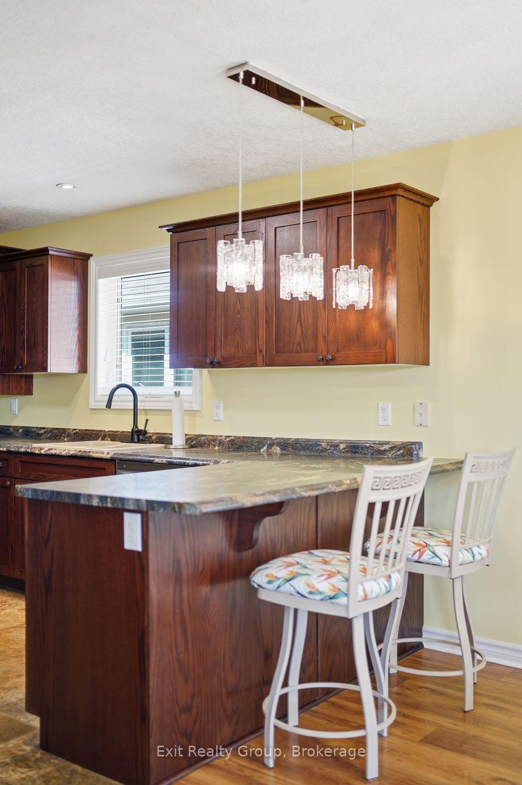 Photo 21 of 23 Mount Grove Crescent, Prince Edward County, Wellington Ward — HOMEH