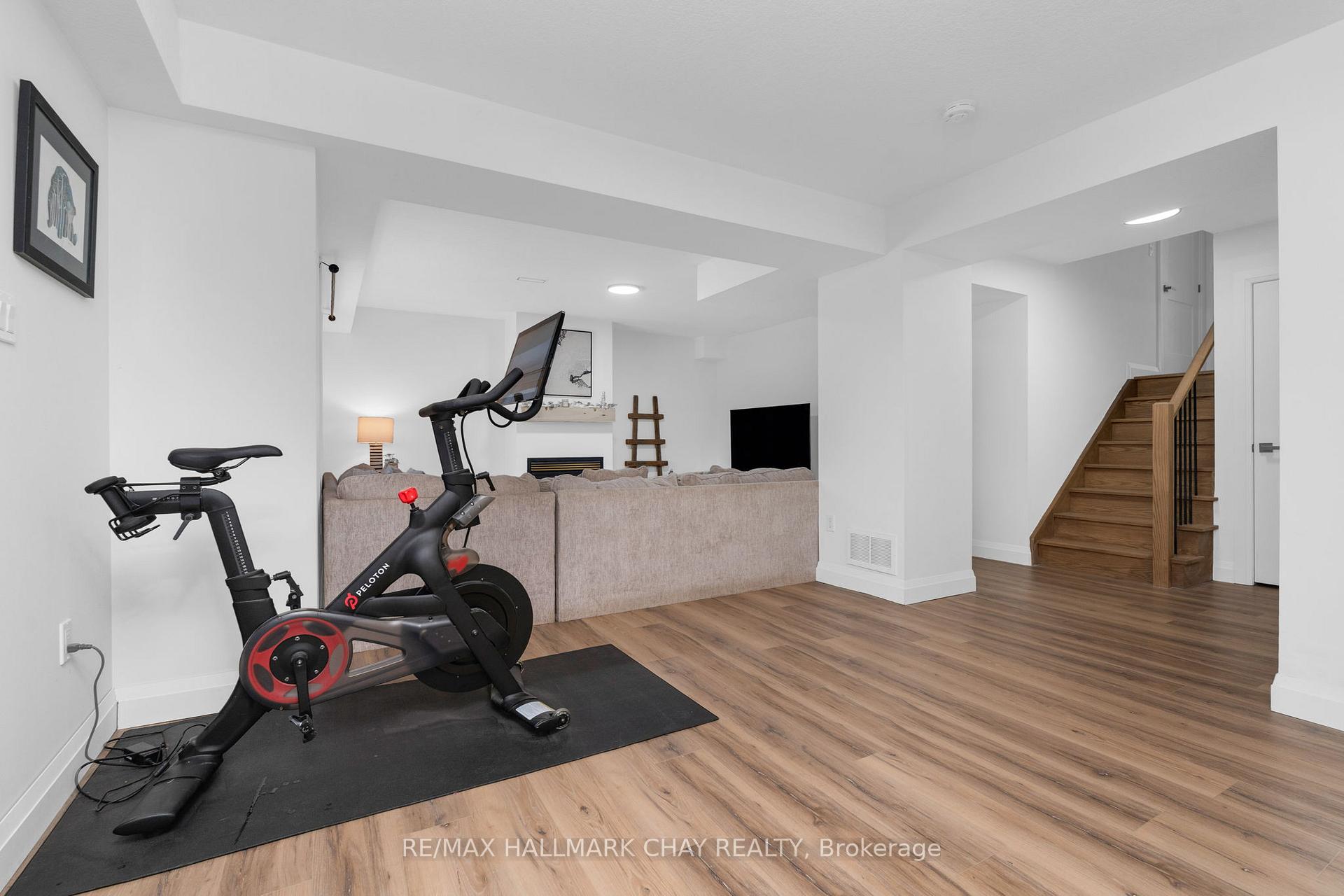 Photo 16 of 12 Oakmont Avenue, Oro-Medonte, Horseshoe Valley — HOMEH